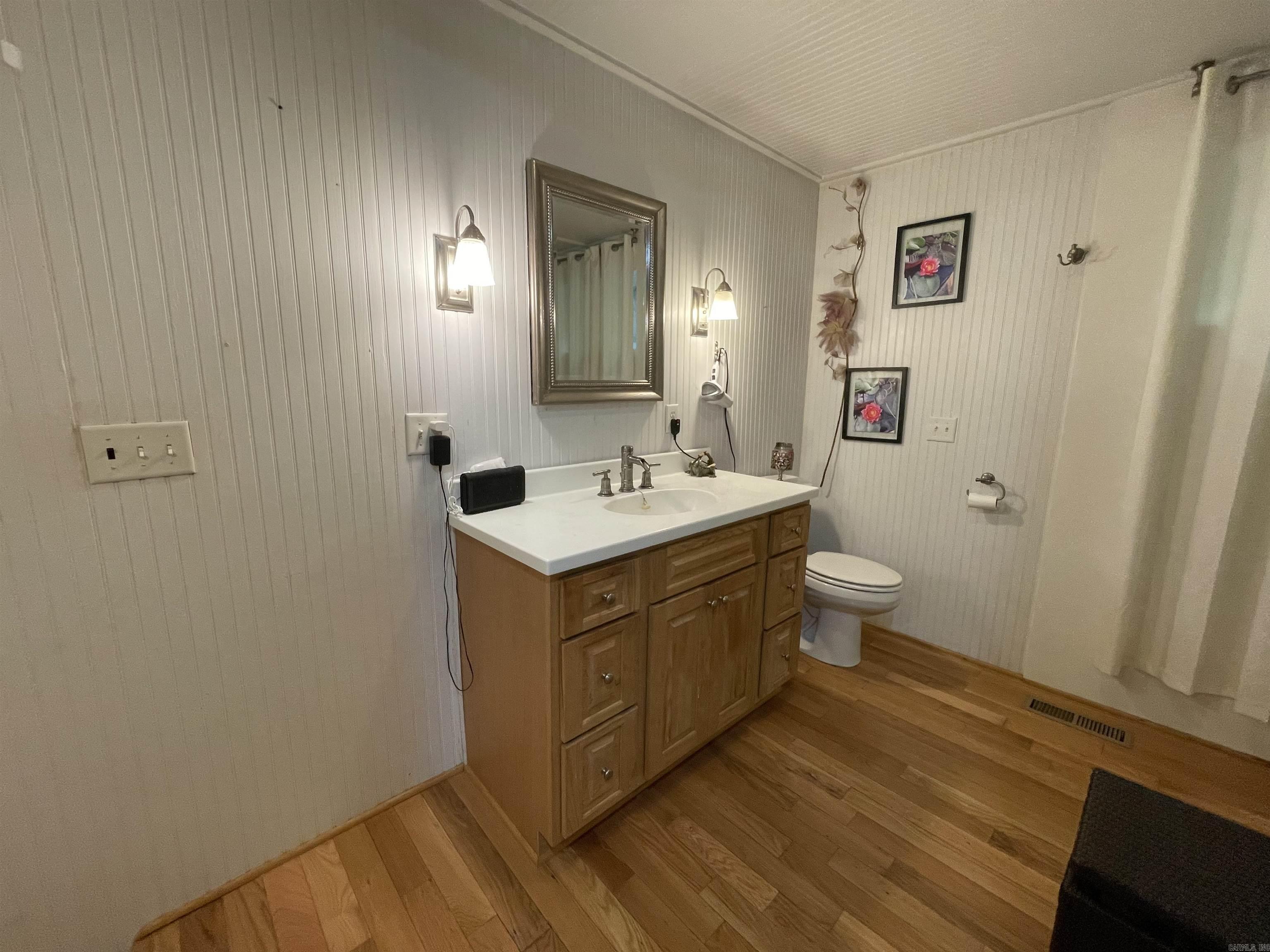 1349  Kahoka  Mountain View, AR