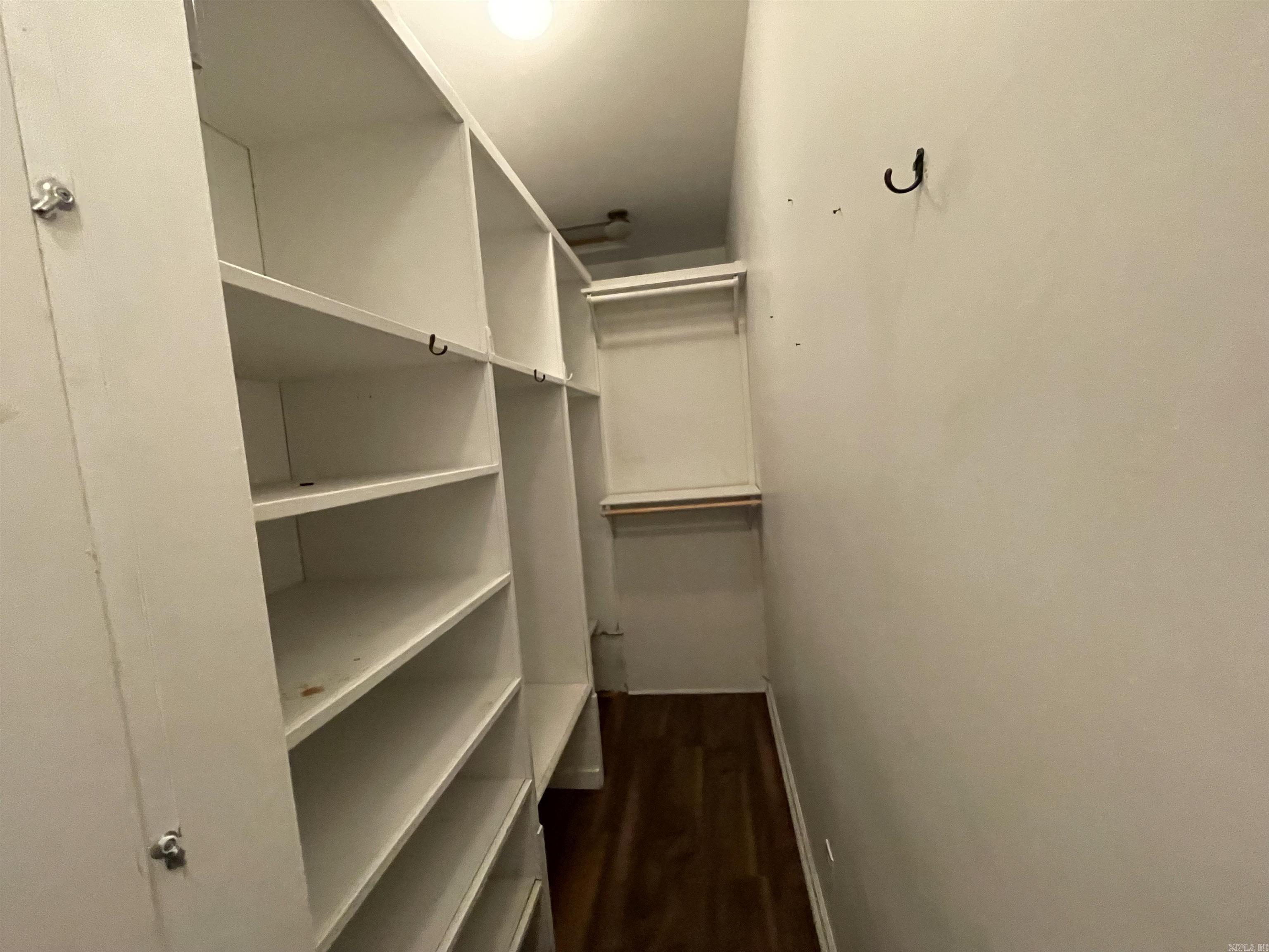 1349  Kahoka  Mountain View, AR