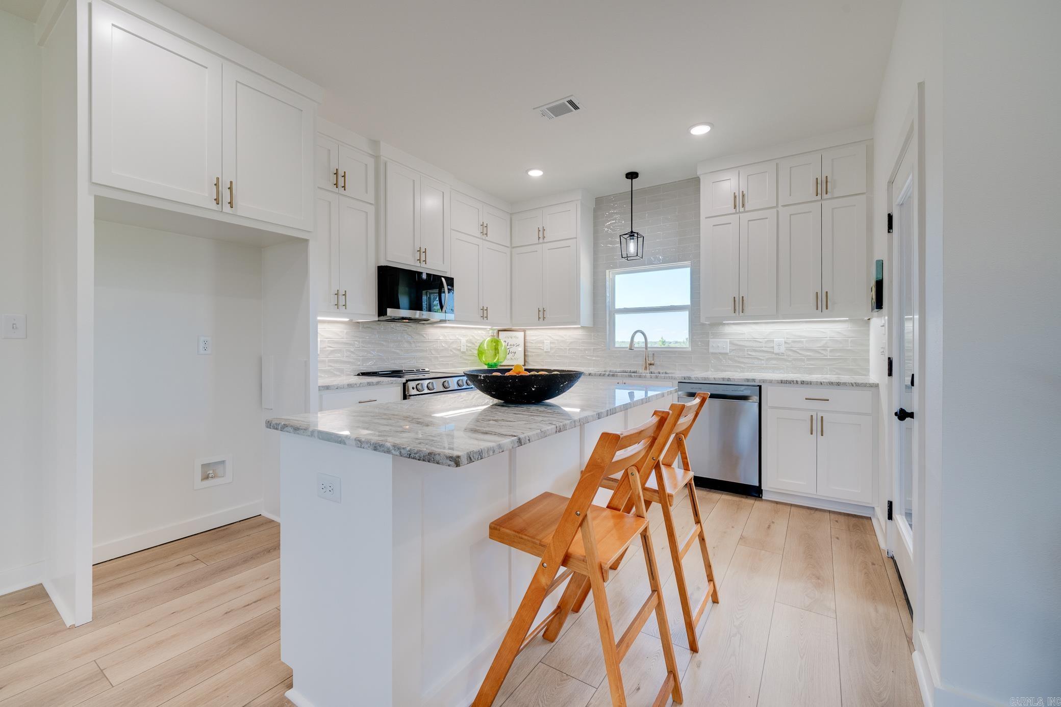 27  Persimmon Ridge  Greenbrier, AR