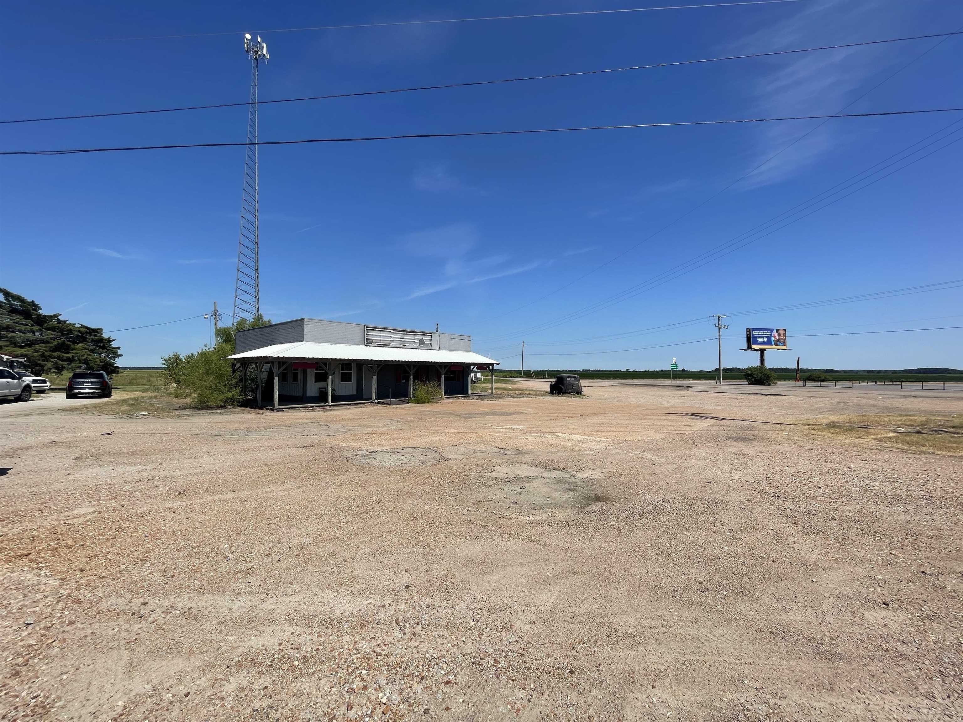 8016  Hwy 49  Waldenburg, AR