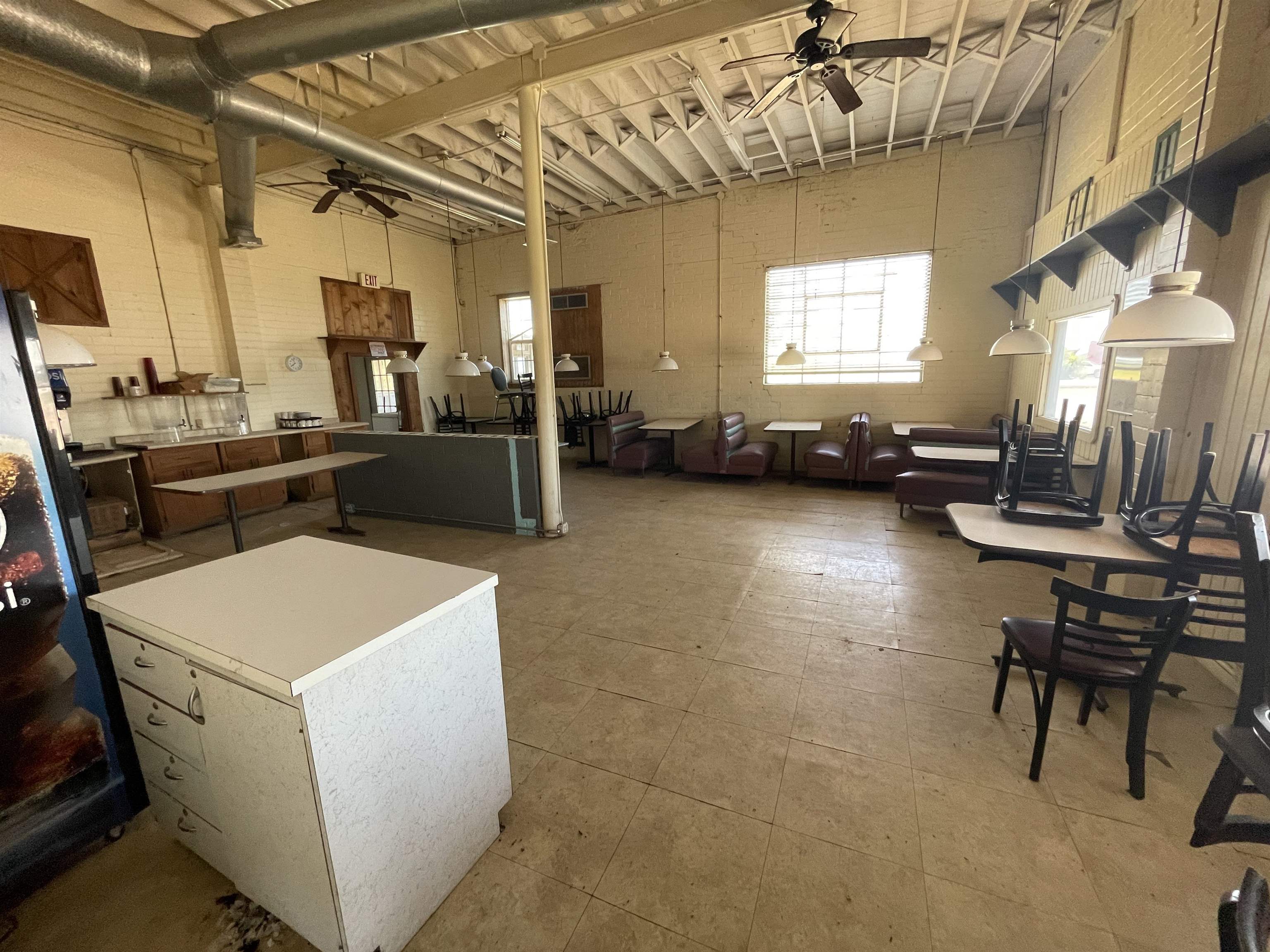 8016  Hwy 49  Waldenburg, AR
