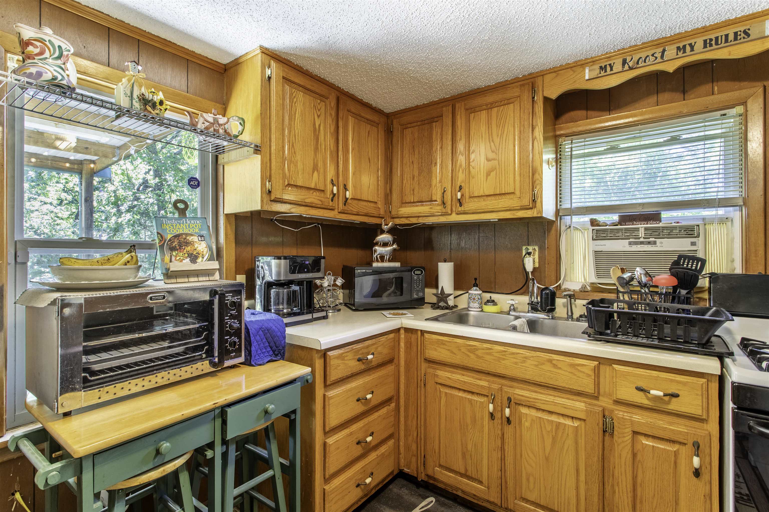 57  Valley Heart  Highland, AR