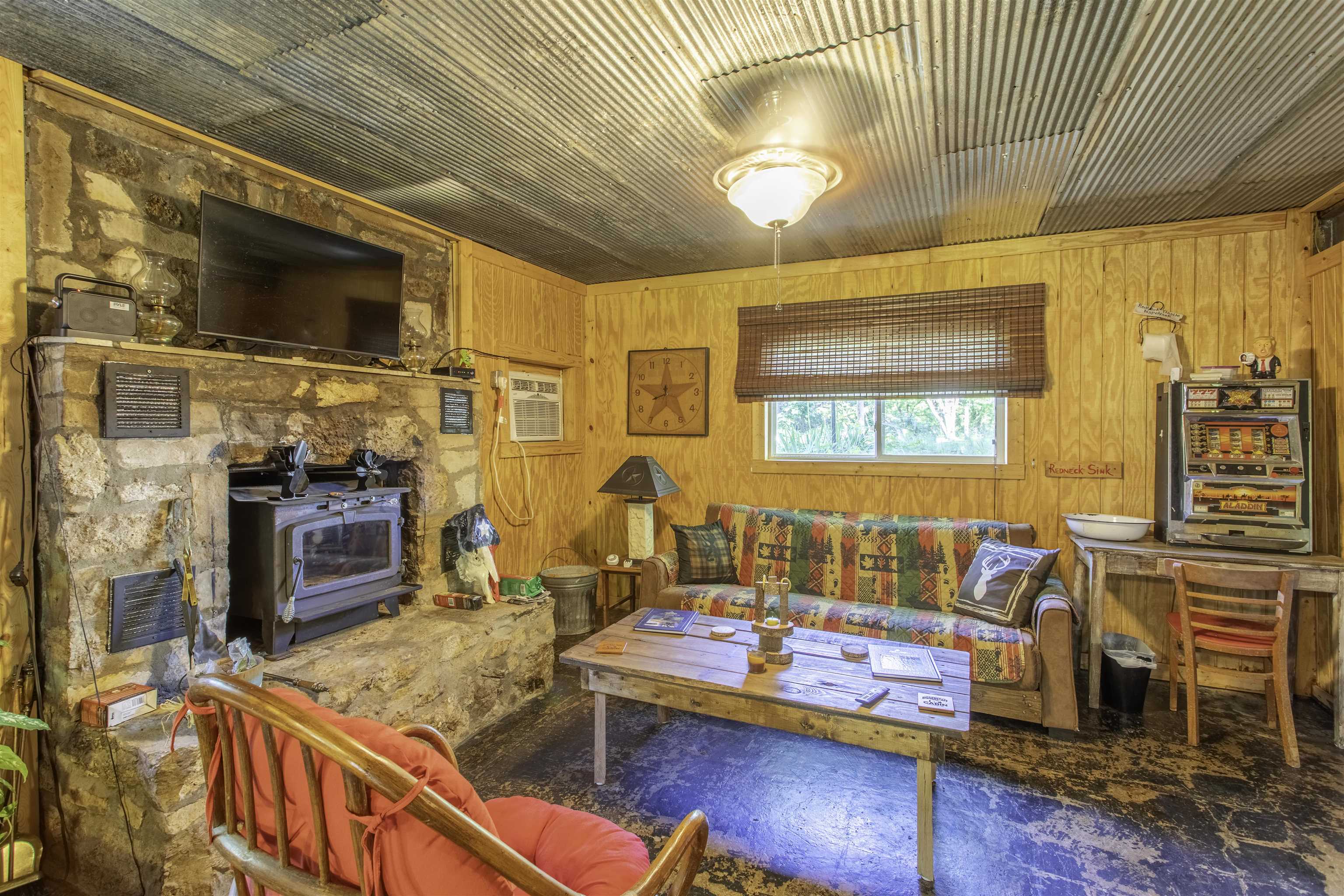 57  Valley Heart  Highland, AR