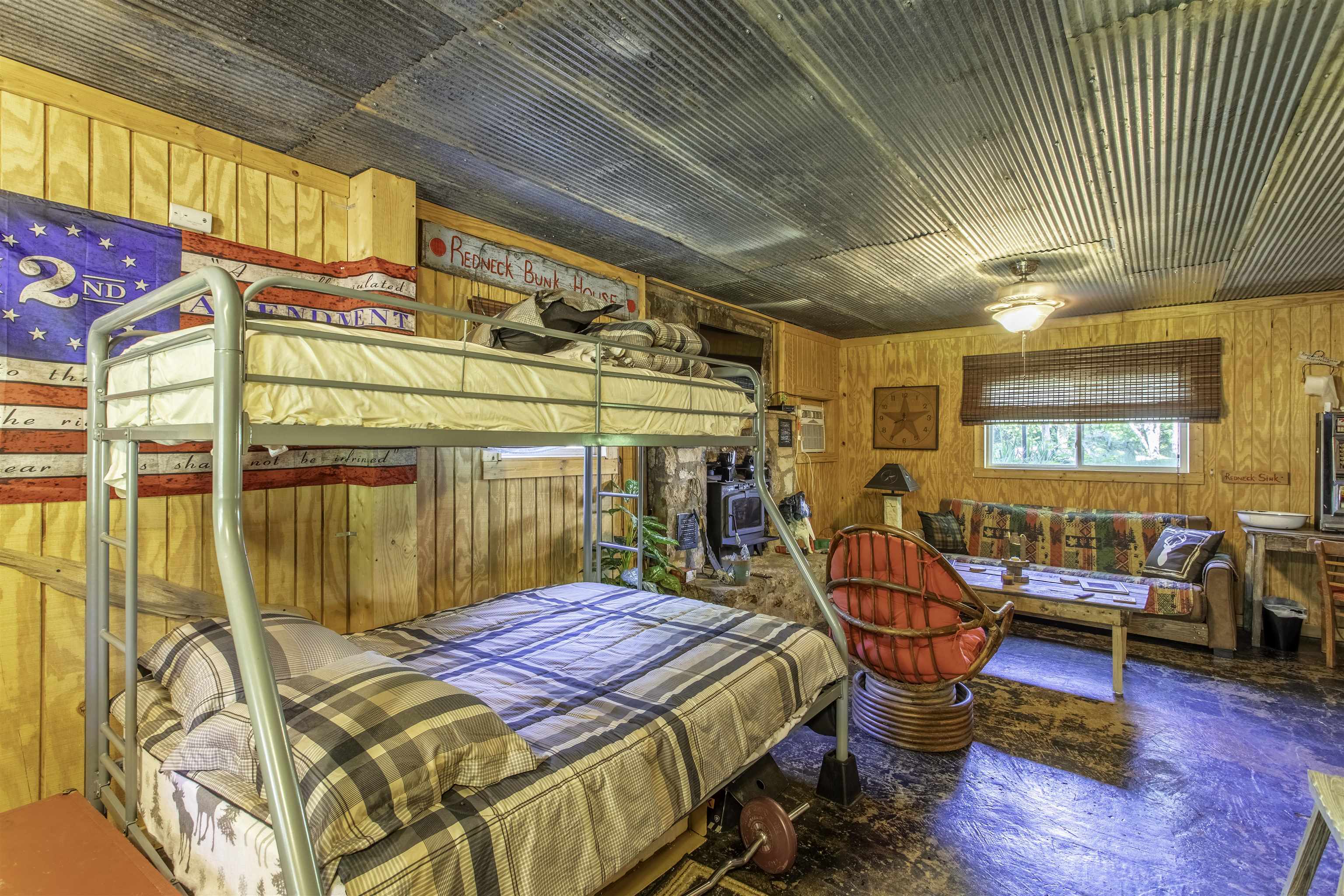 57  Valley Heart  Highland, AR