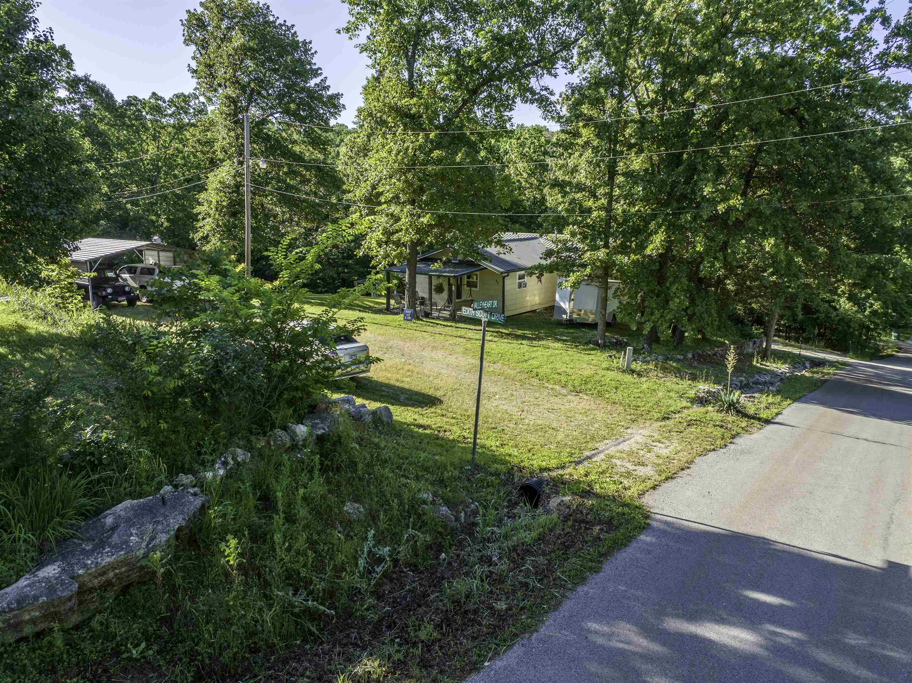 57  Valley Heart  Highland, AR