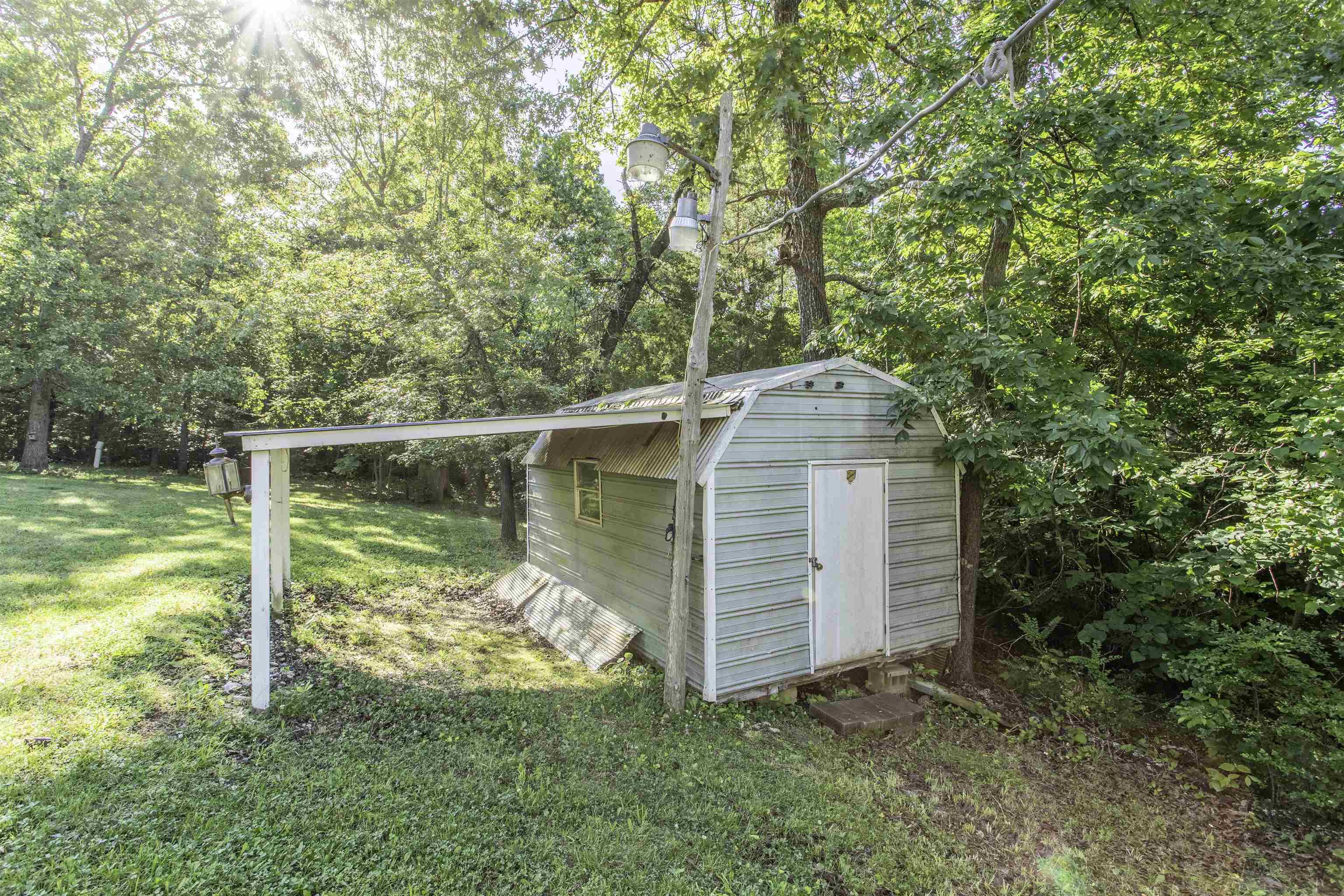 57  Valley Heart  Highland, AR
