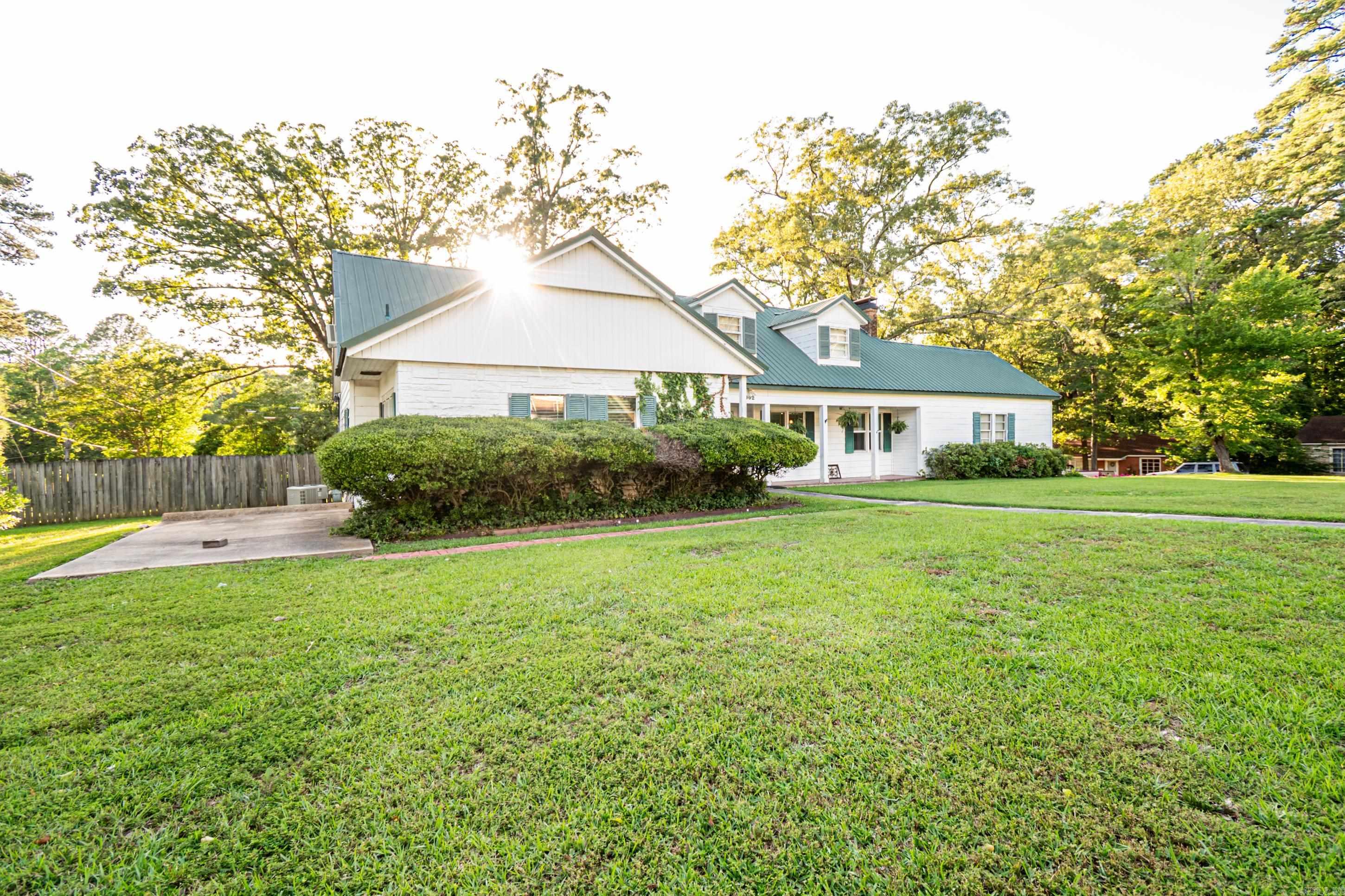 1002 N Bradley Ave  El Dorado, AR