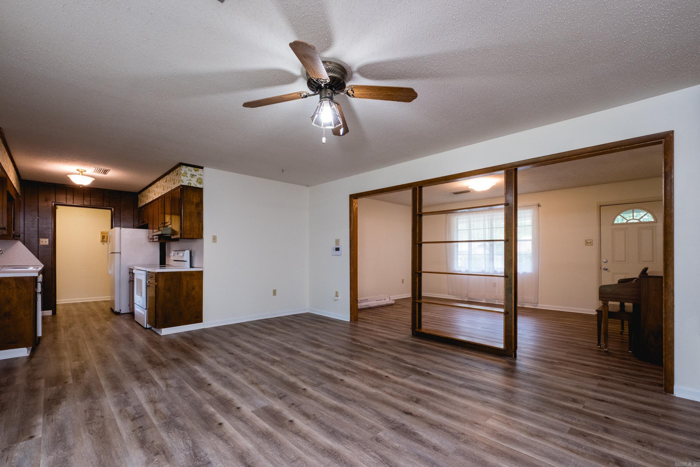 123  Shamrock  Conway, AR