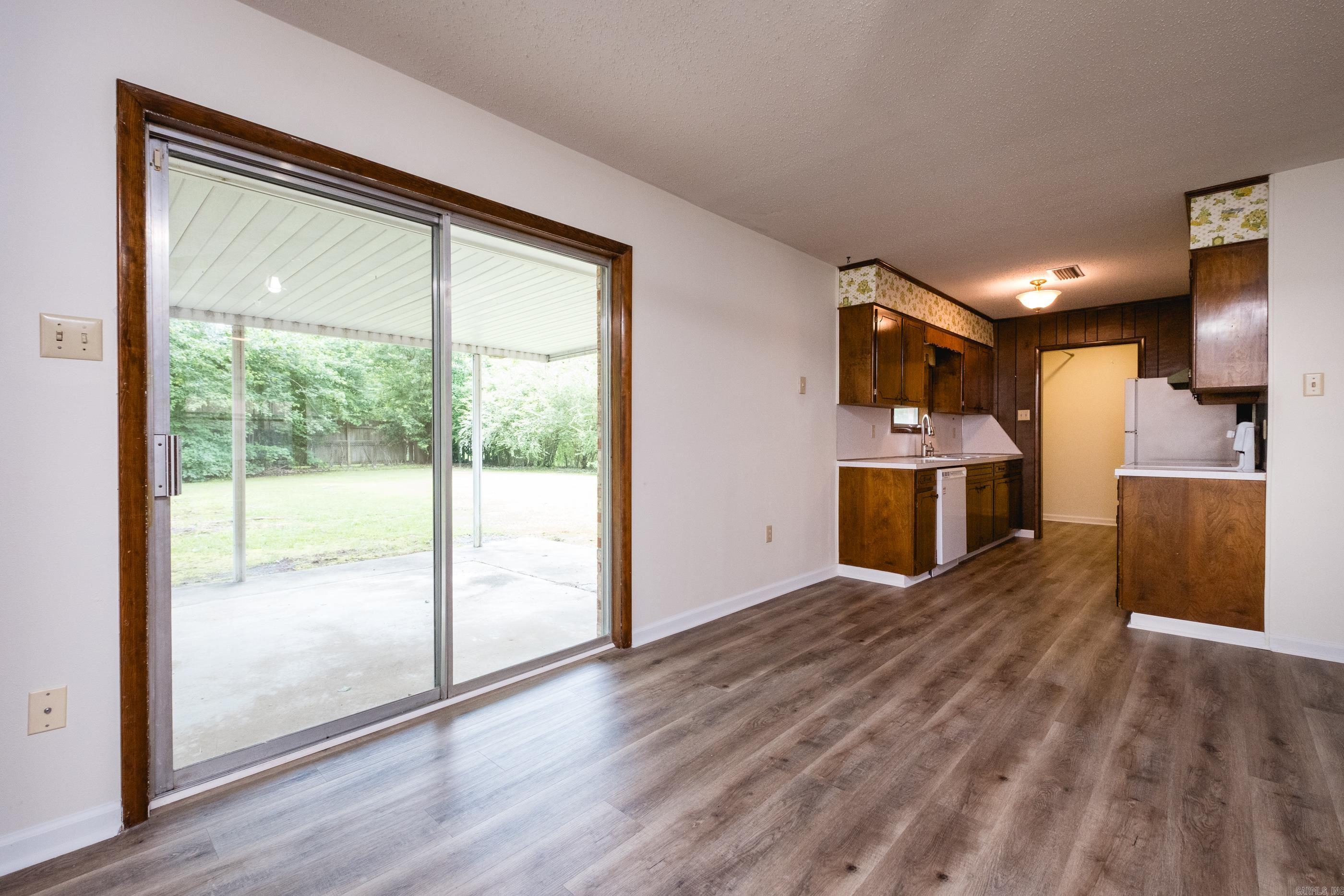 123  Shamrock  Conway, AR