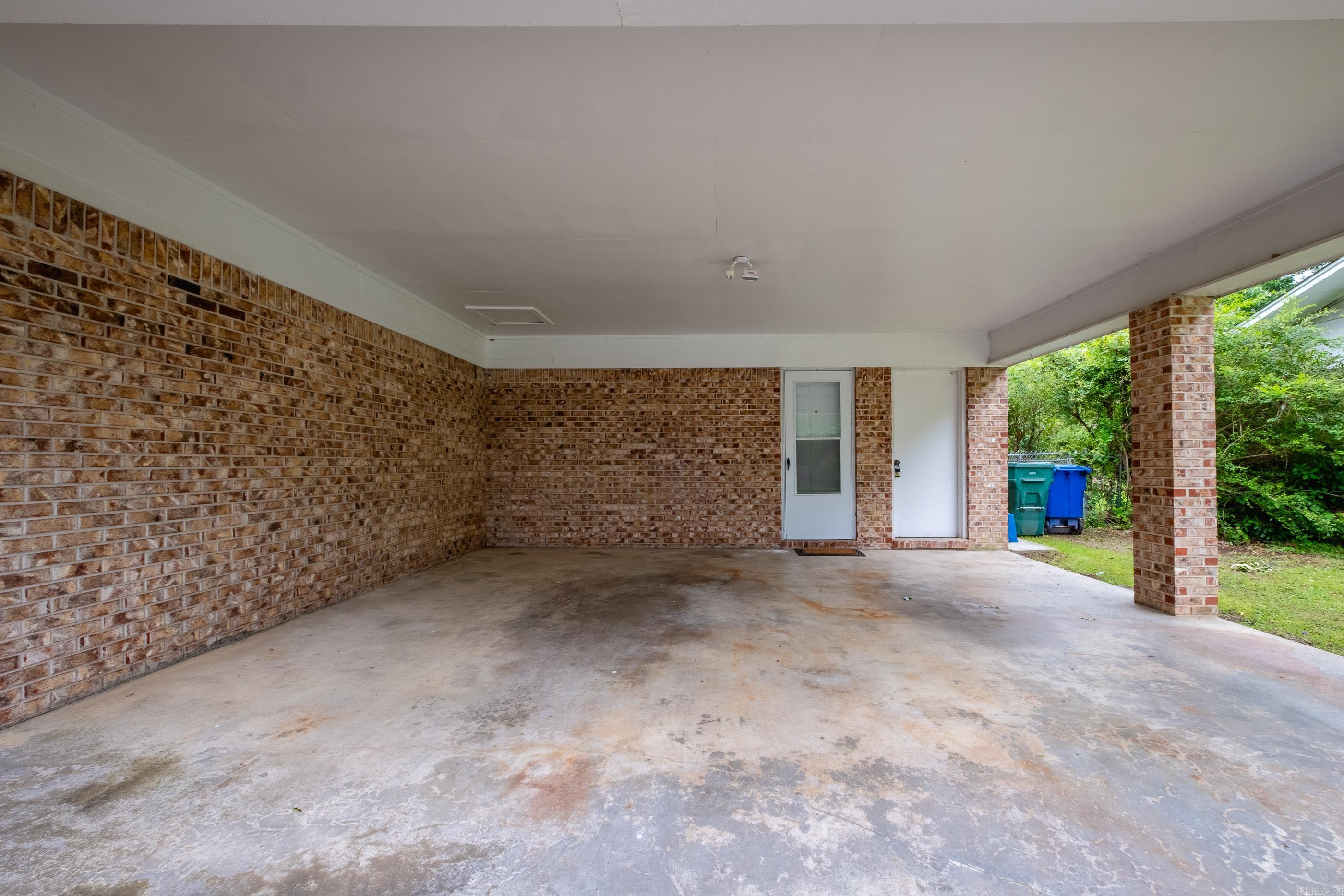 123  Shamrock  Conway, AR