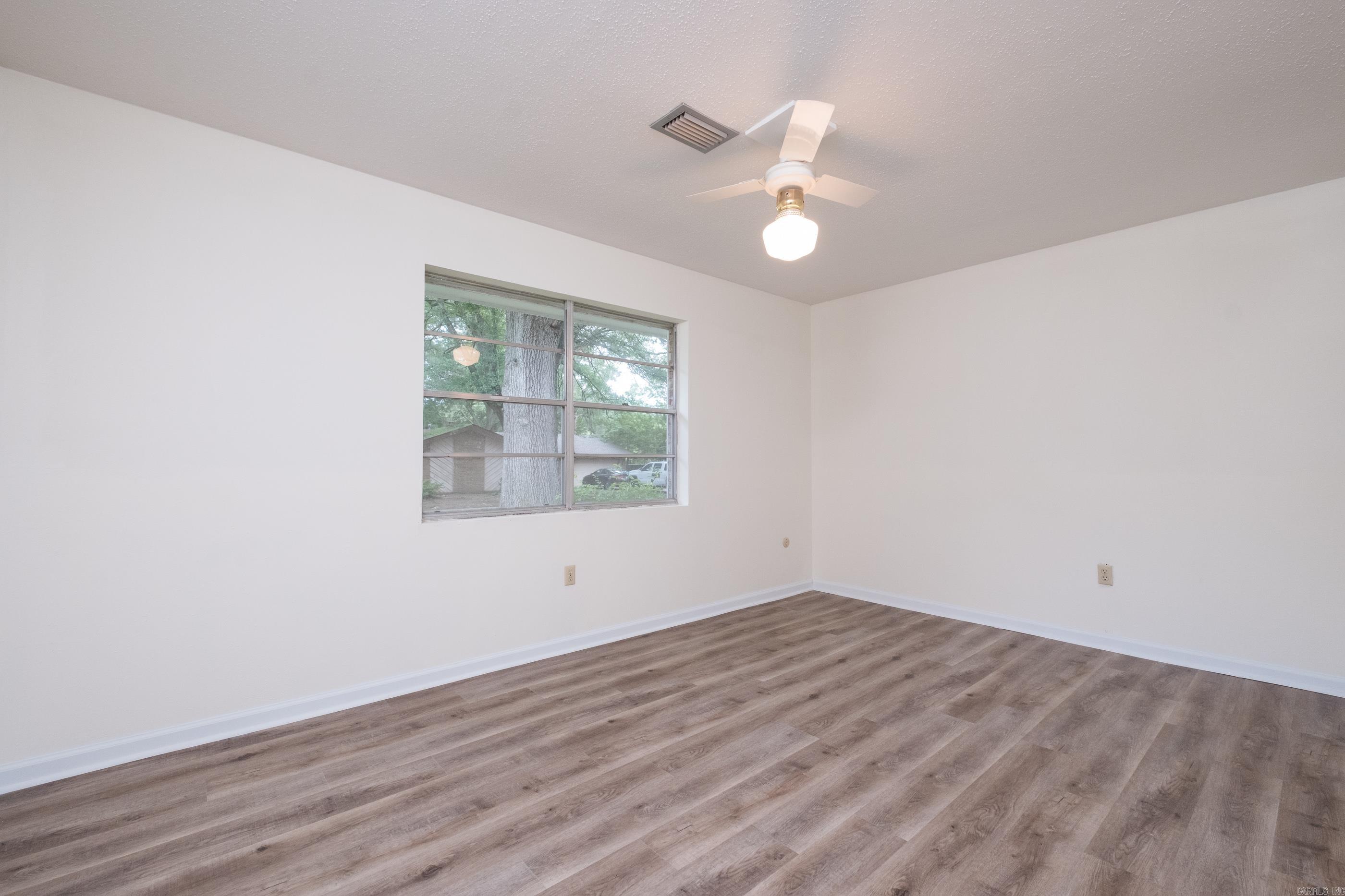 123  Shamrock  Conway, AR