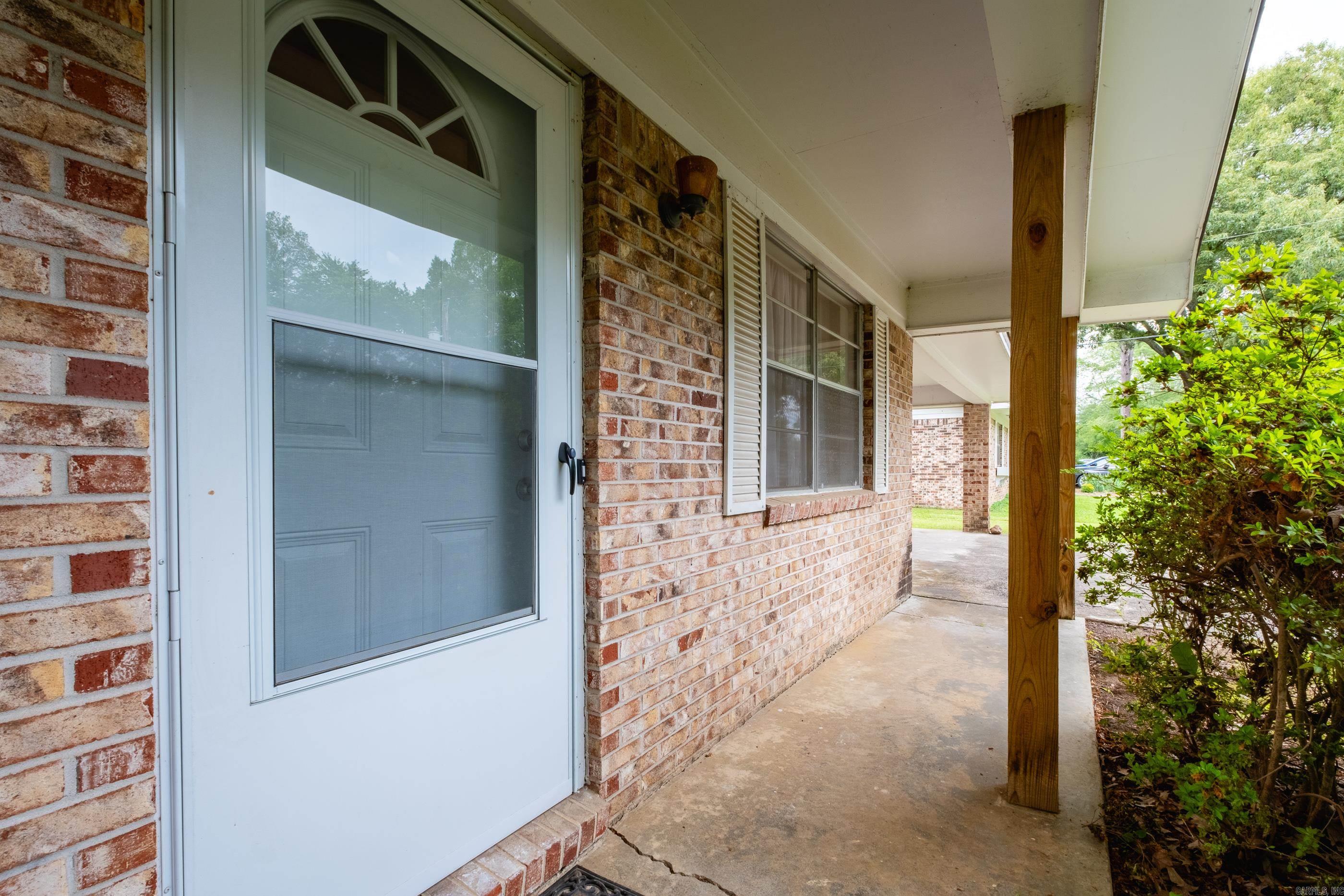 123  Shamrock  Conway, AR