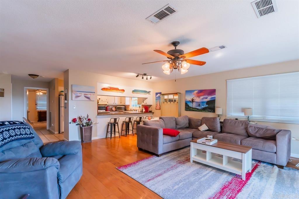 111 W Lakeshore Dr W  Cherokee Village, AR