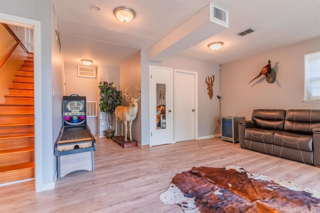 111 W Lakeshore Dr W  Cherokee Village, AR