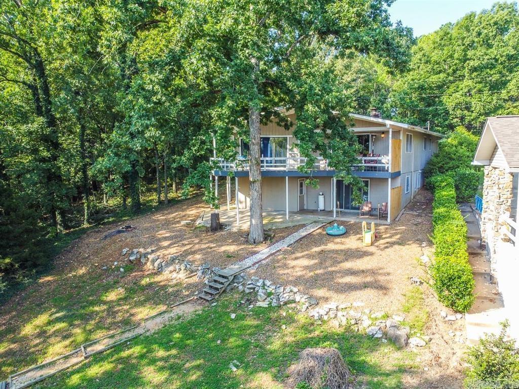 111 W Lakeshore Dr W  Cherokee Village, AR