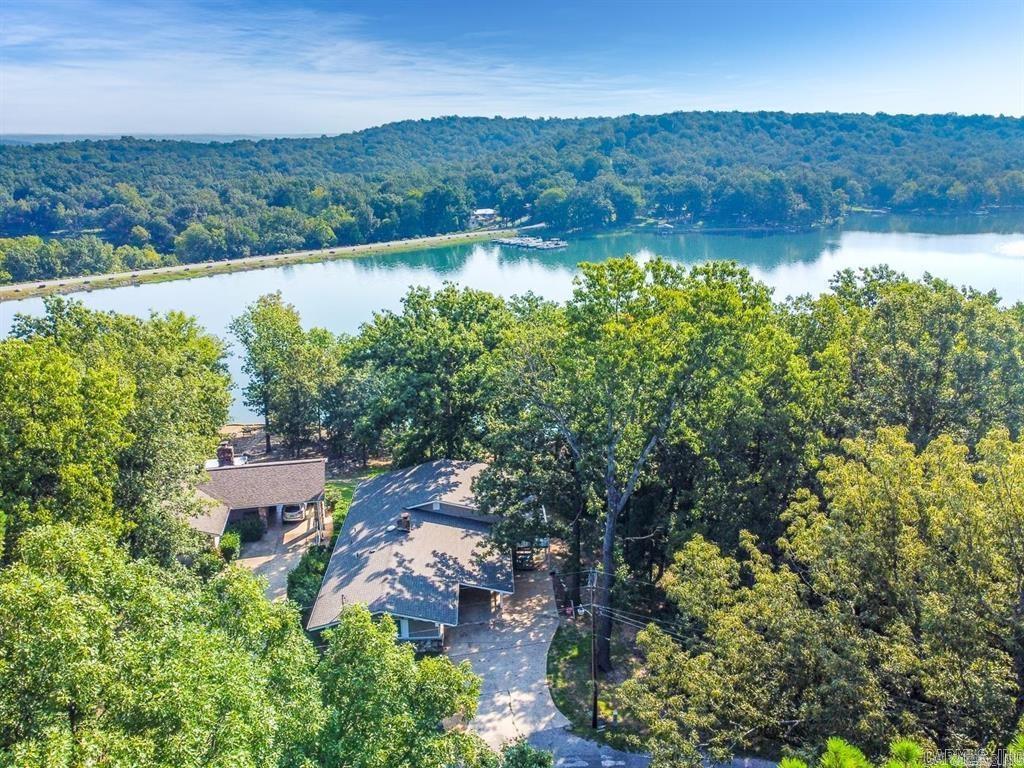 111 W Lakeshore Dr W  Cherokee Village, AR