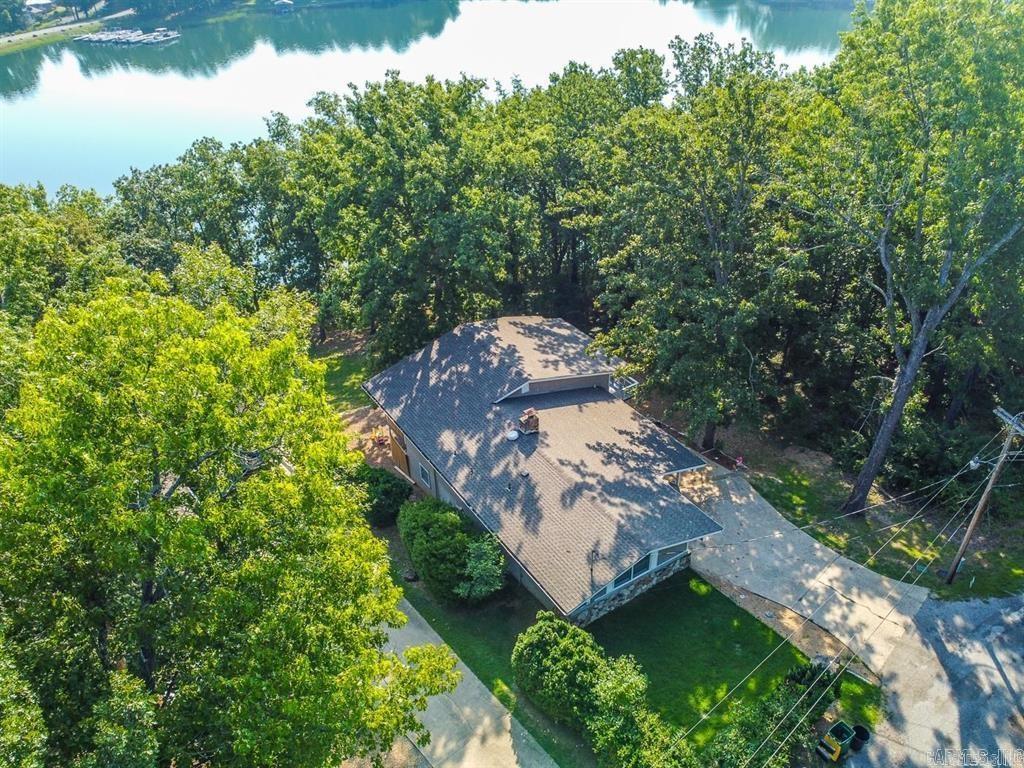 111 W Lakeshore Dr W  Cherokee Village, AR