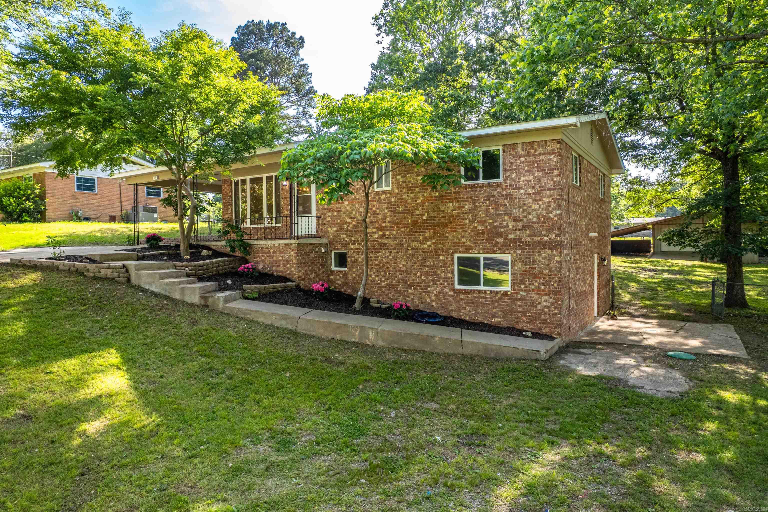 106  Grissom Trl  Hot Springs, AR