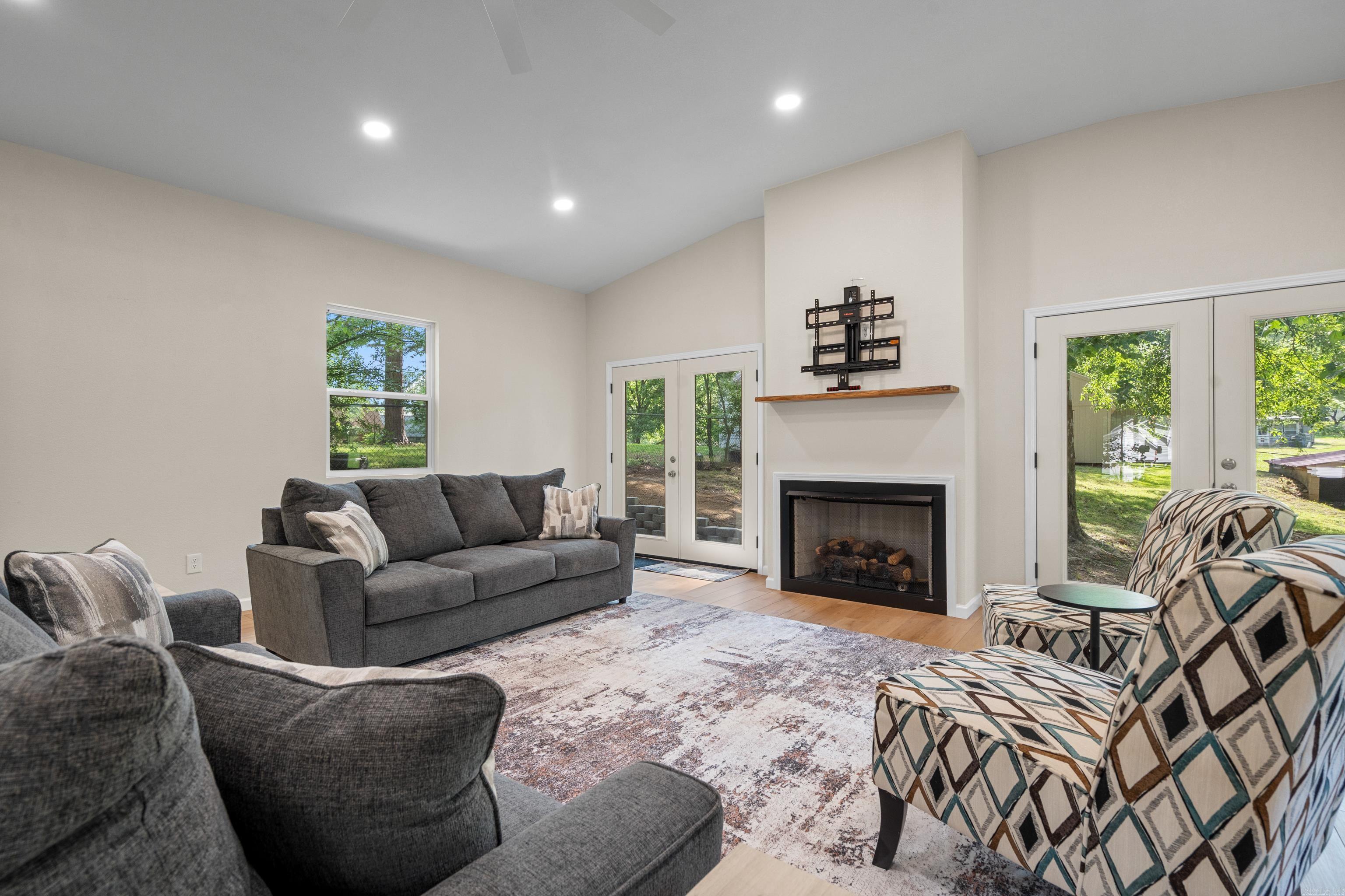 106  Grissom Trl  Hot Springs, AR