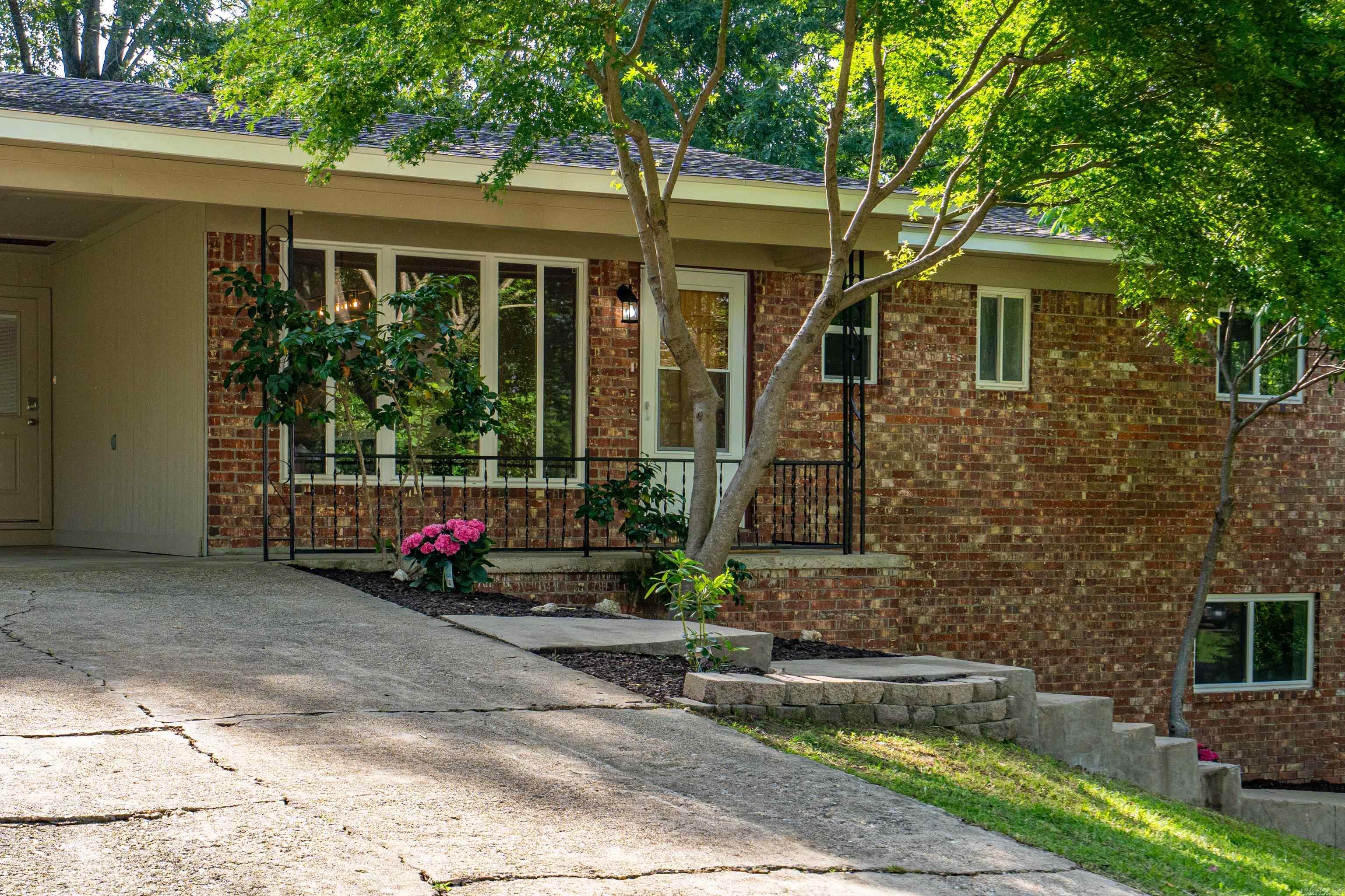 106  Grissom Trl  Hot Springs, AR