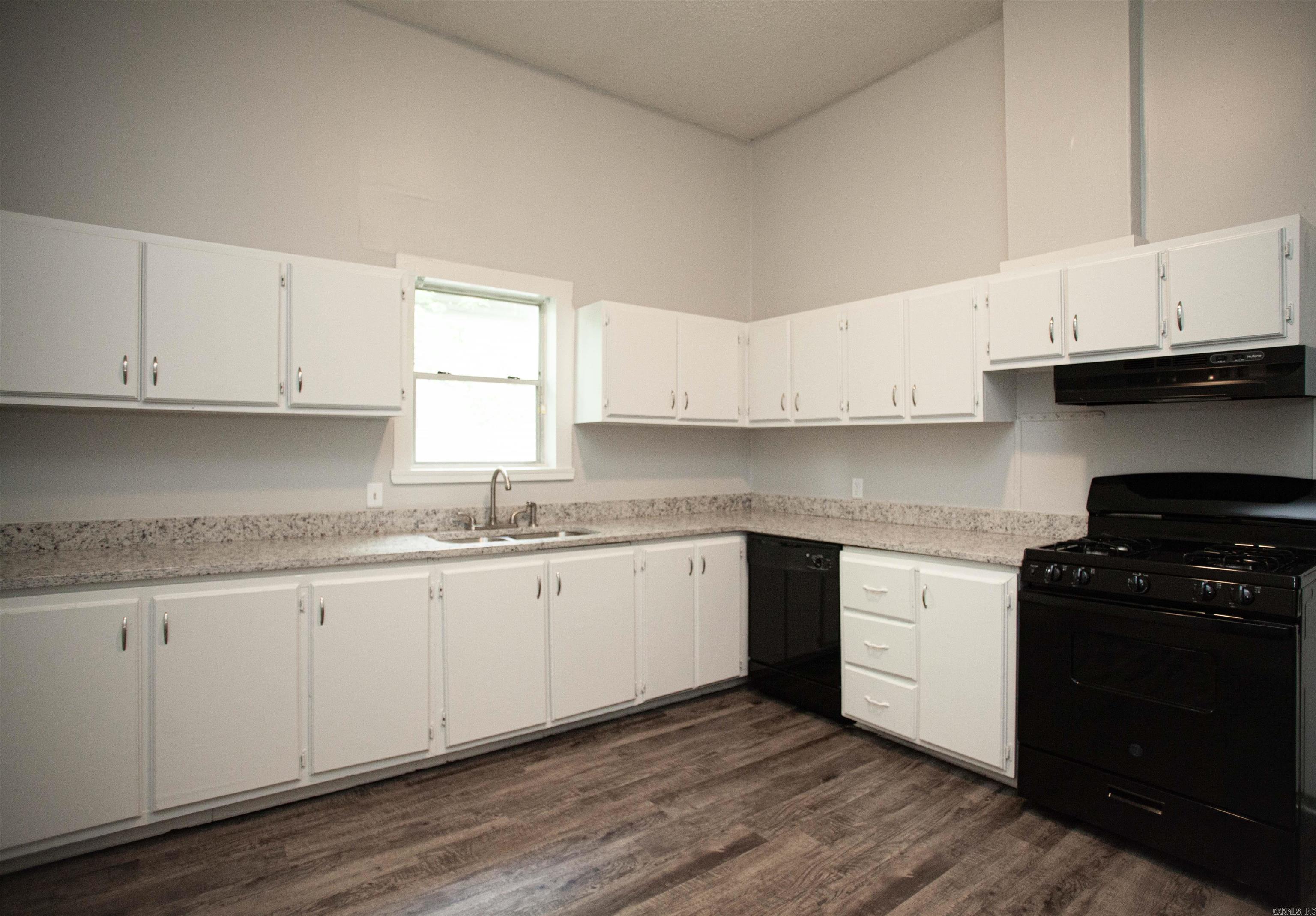3212  Lamar  Little Rock, AR
