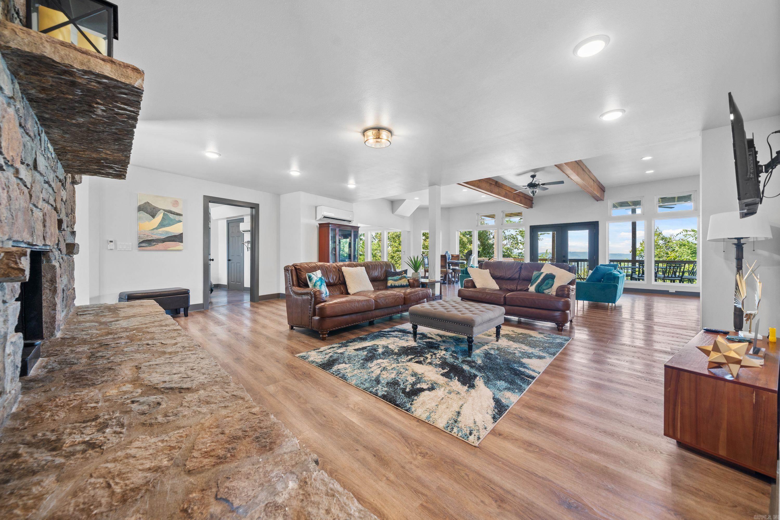 896  MT RIANTE  Hot Springs, AR