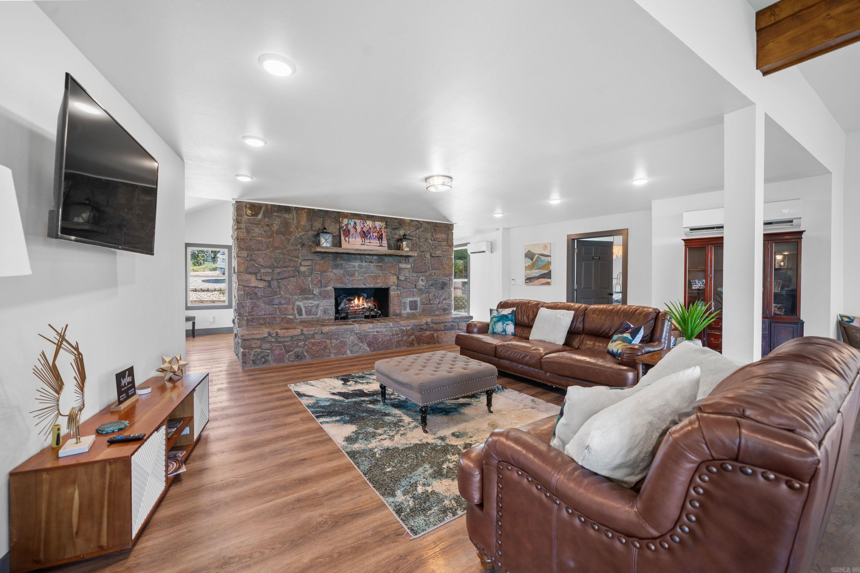 896  MT RIANTE  Hot Springs, AR