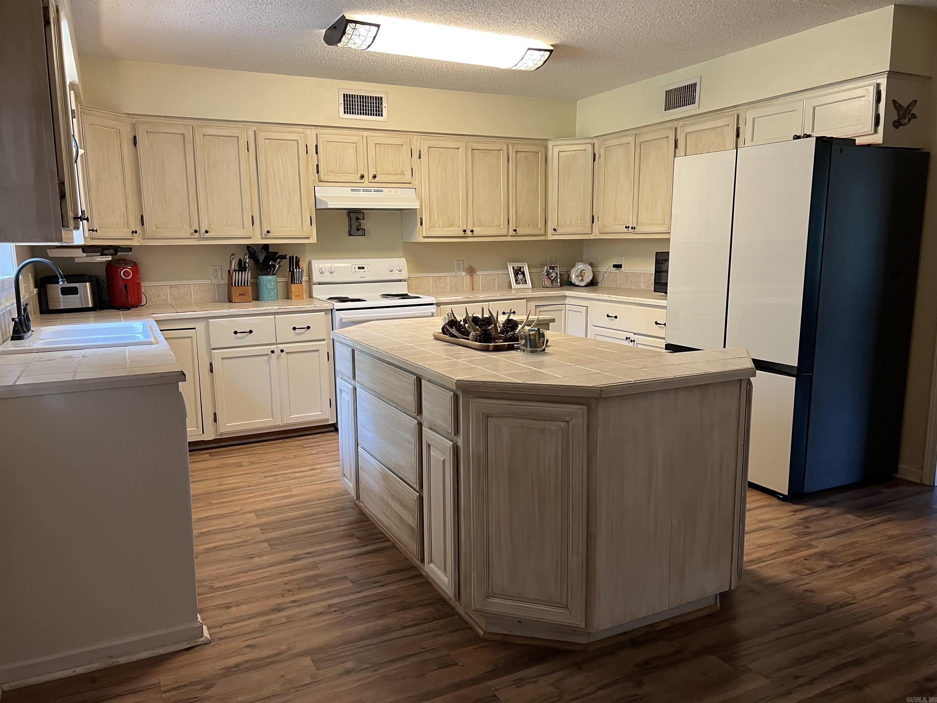 904  Dogwood  Star City, AR