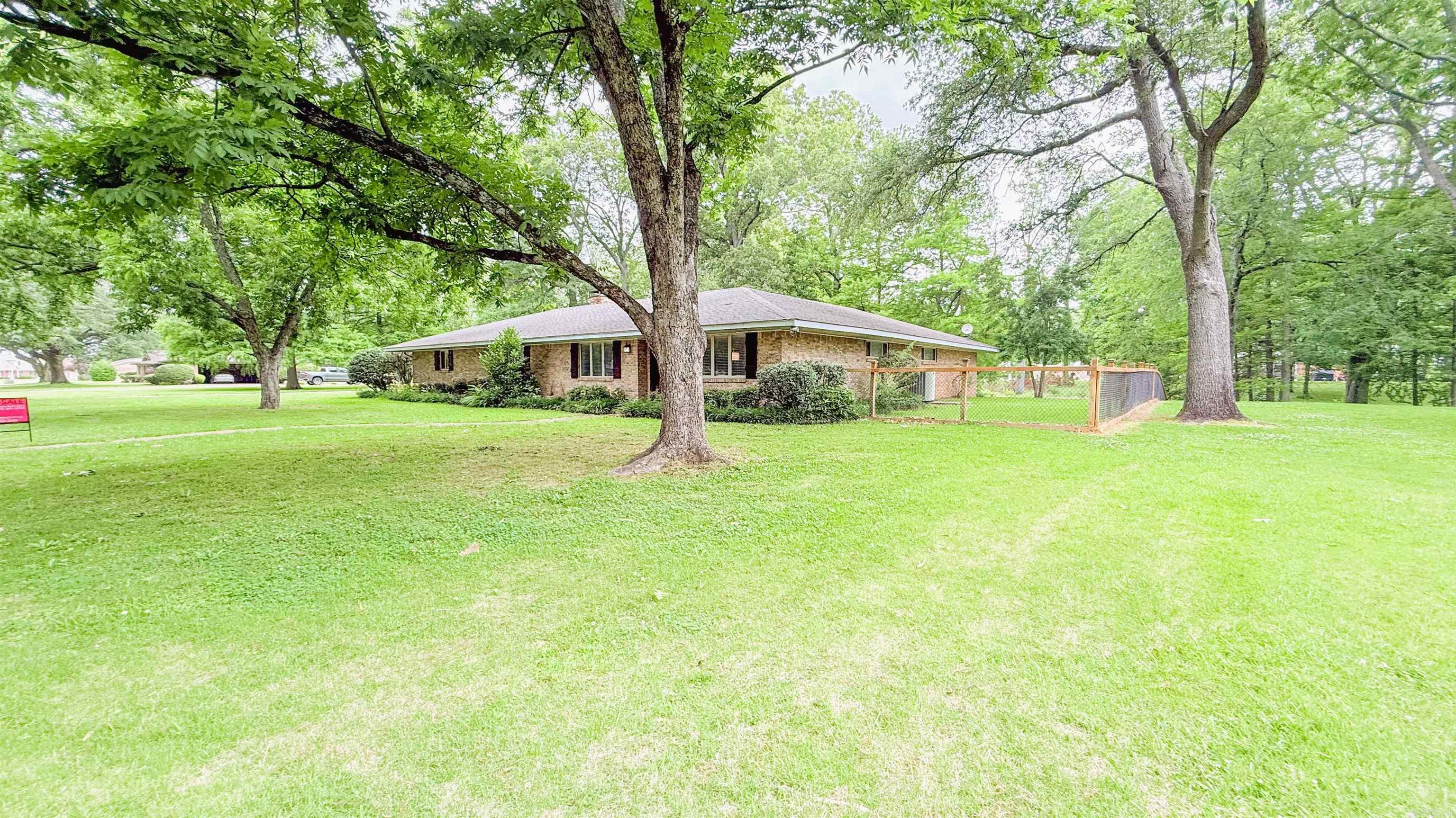 38  Wolfe  McGehee, AR