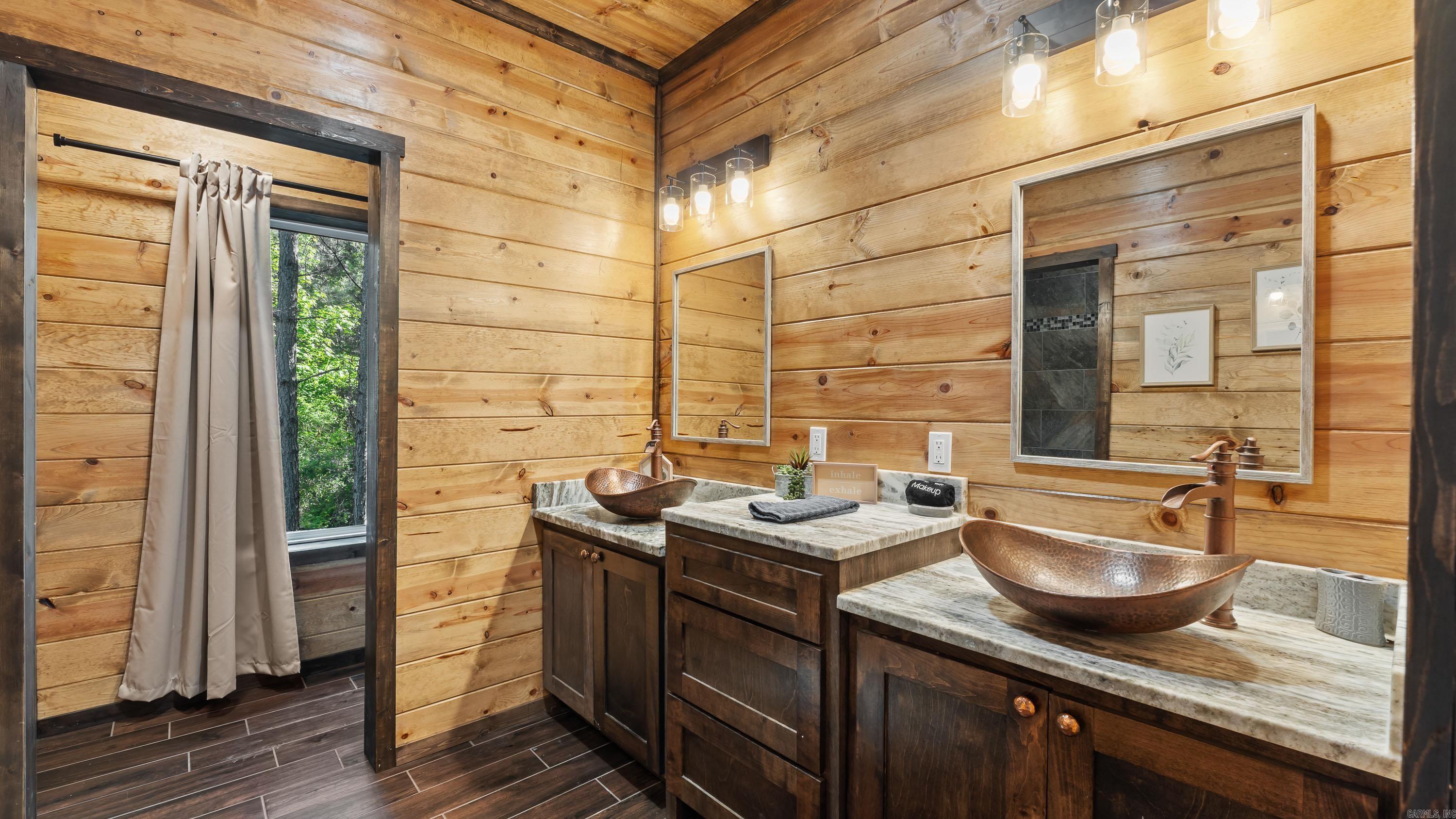 184 Hochamagnolia Trail Hochatown, OK 74728