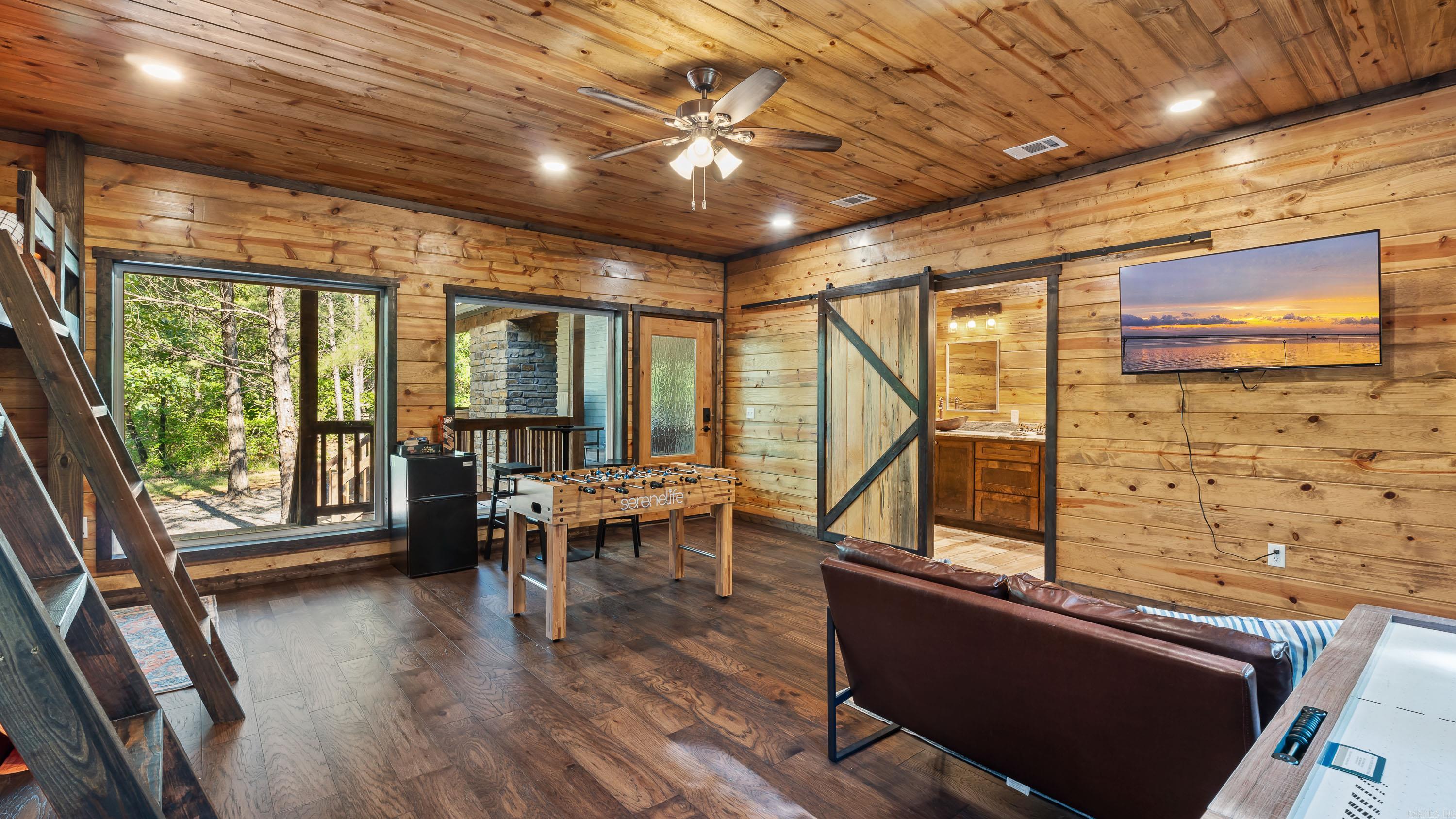 184 Hochamagnolia Trail Hochatown, OK 74728