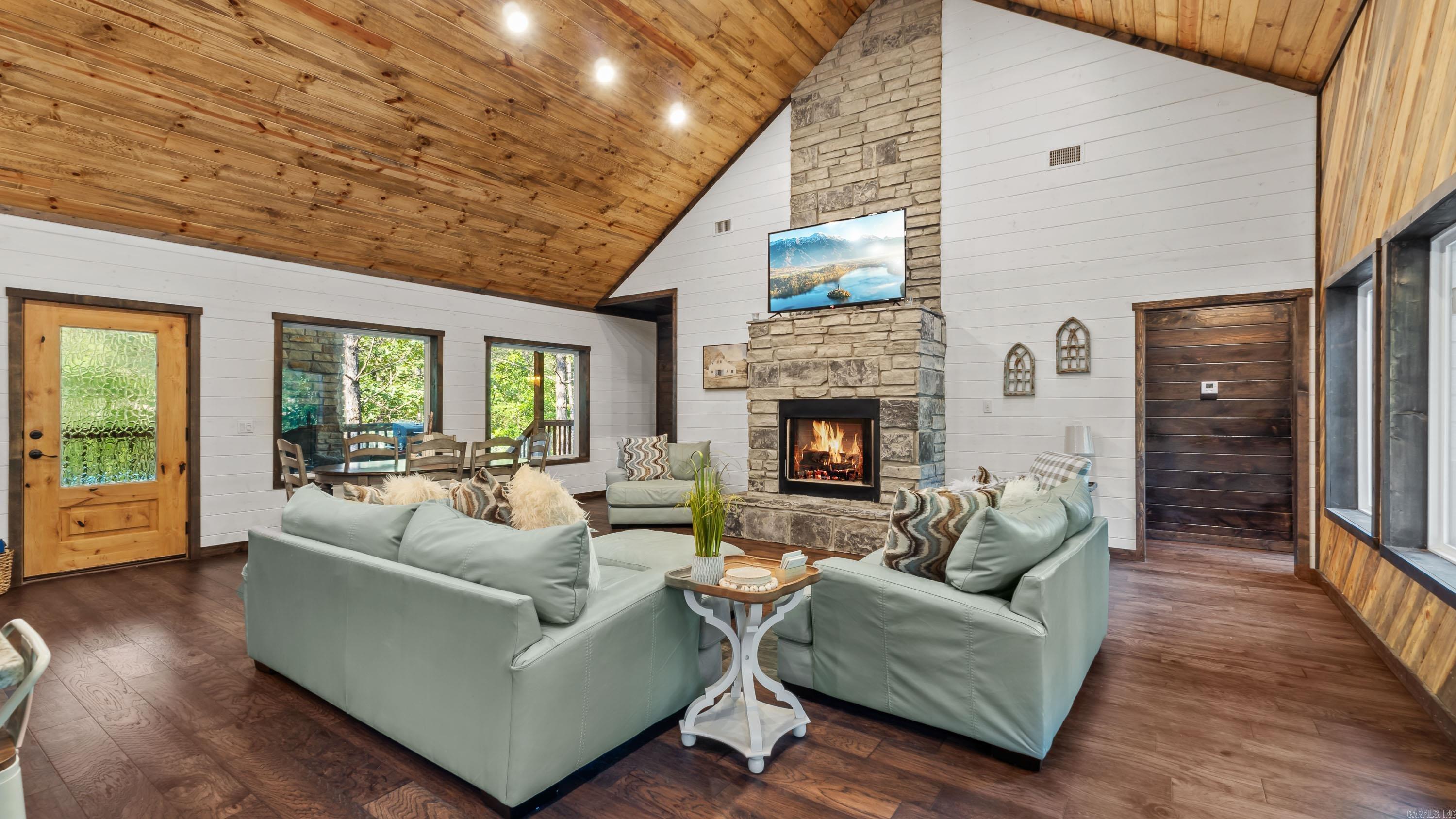 184 Hochamagnolia Trail Hochatown, OK 74728