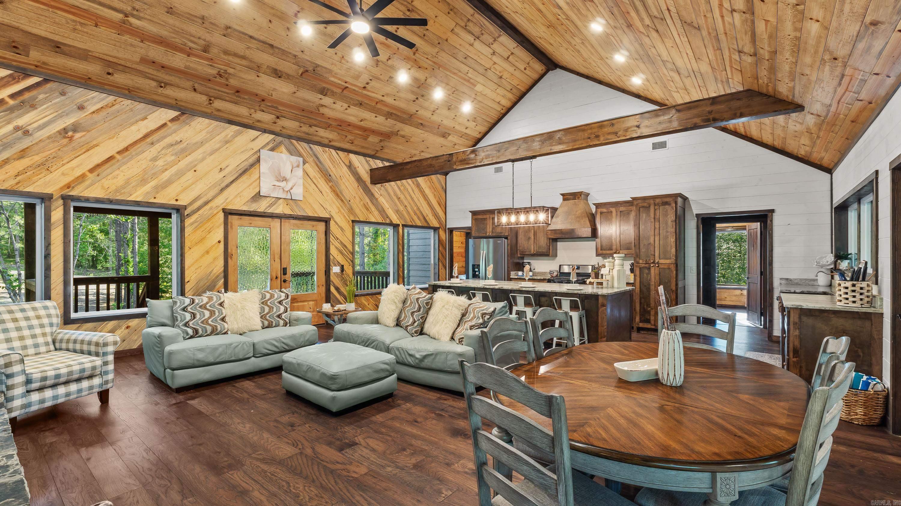 184 Hochamagnolia Trail Hochatown, OK 74728