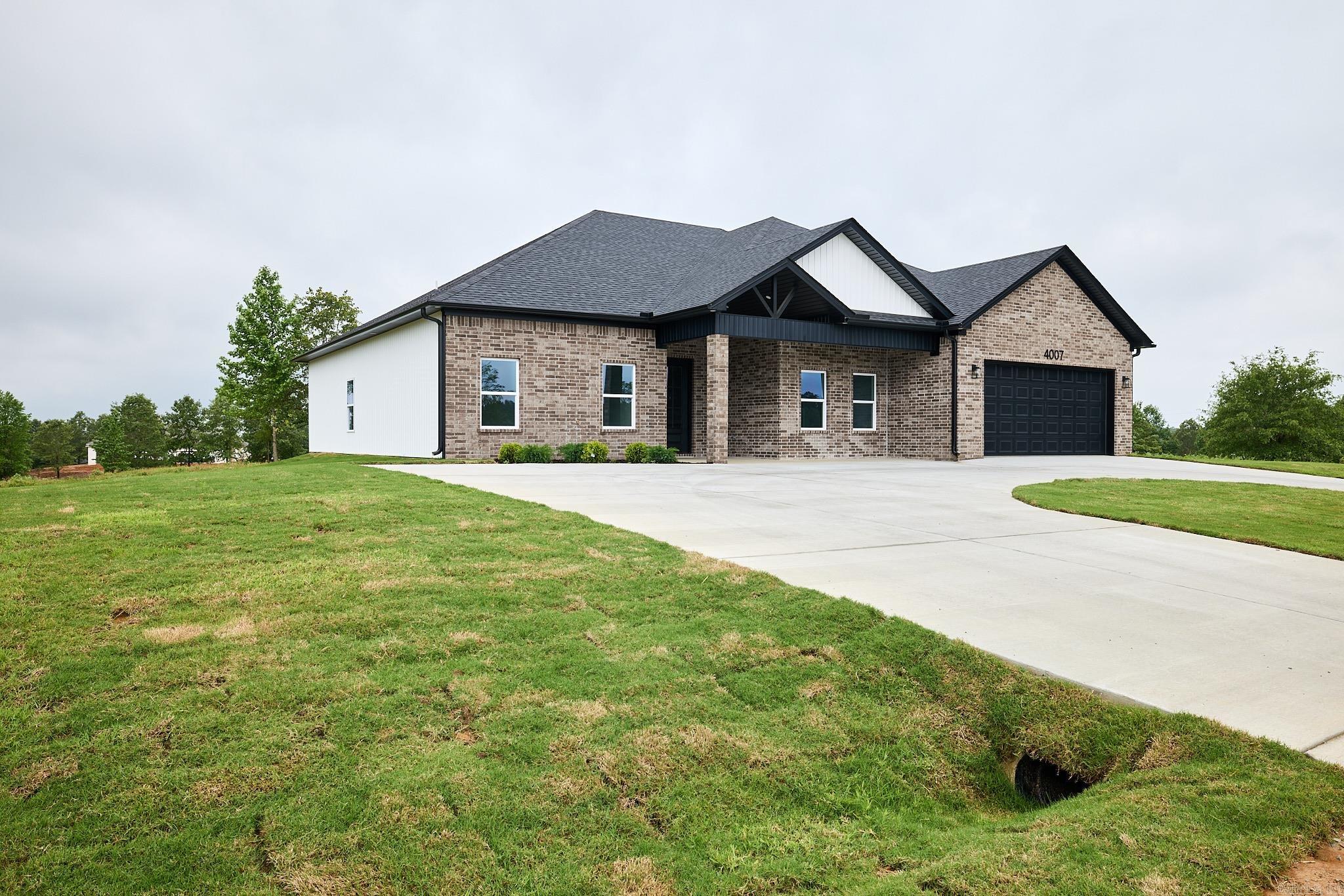 4007  Creek Top  Bauxite, AR