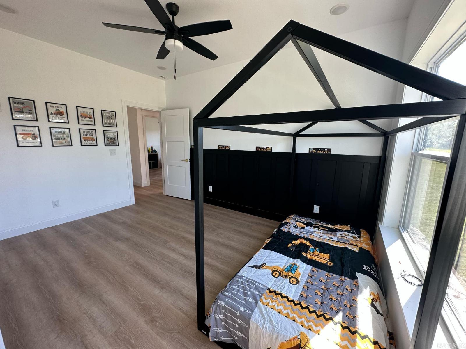 1656  Airport  Mountain View, AR