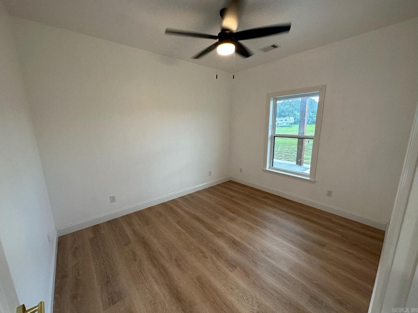 1656  Airport  Mountain View, AR