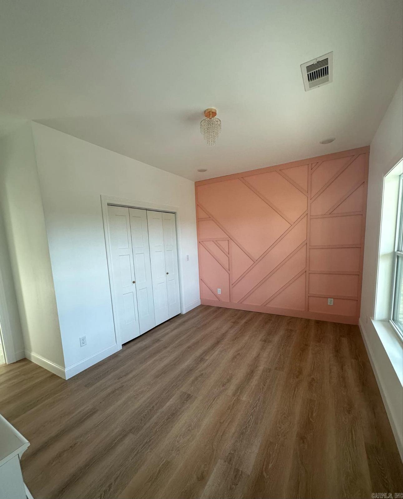 1656  Airport  Mountain View, AR