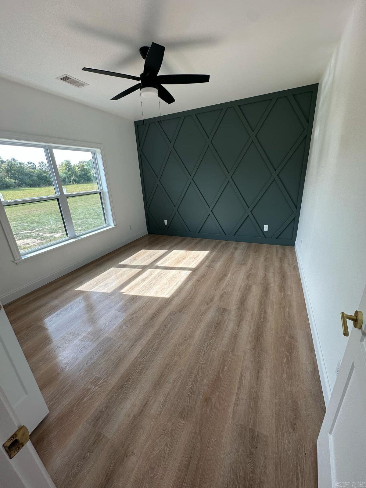 1656  Airport  Mountain View, AR