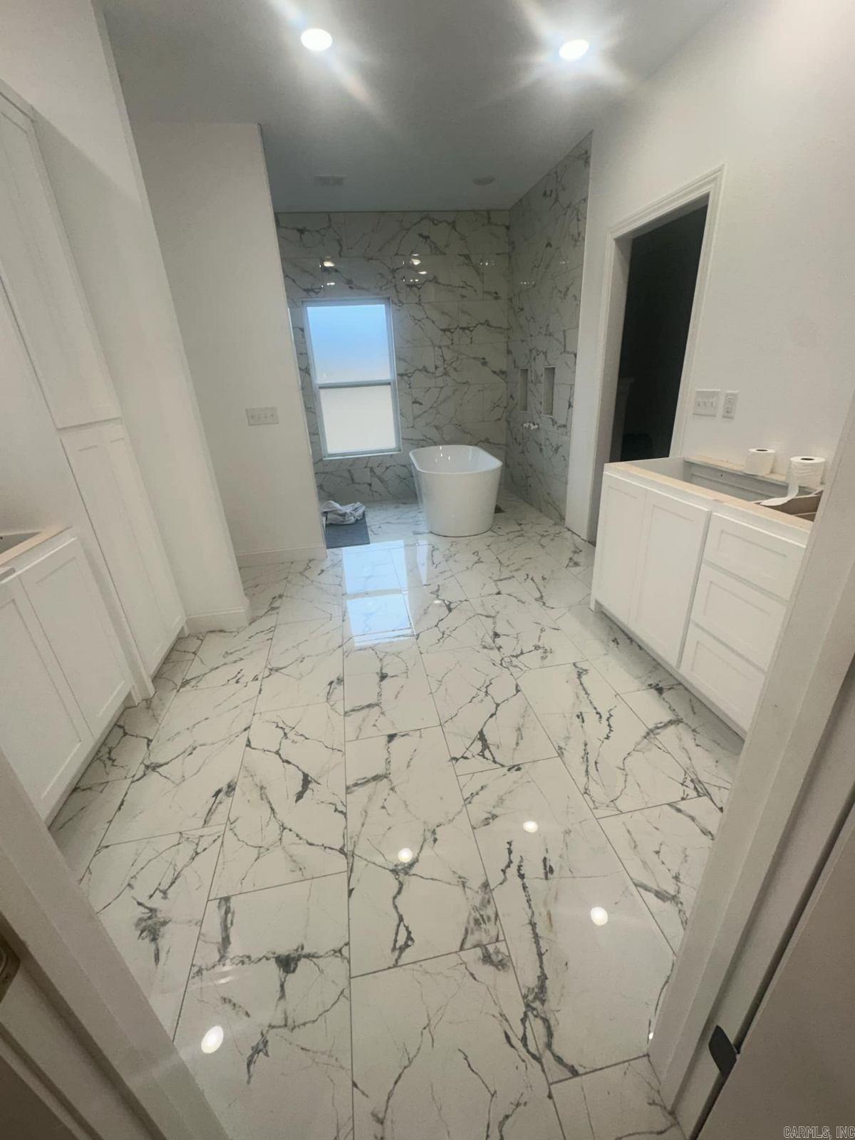 1656  Airport  Mountain View, AR