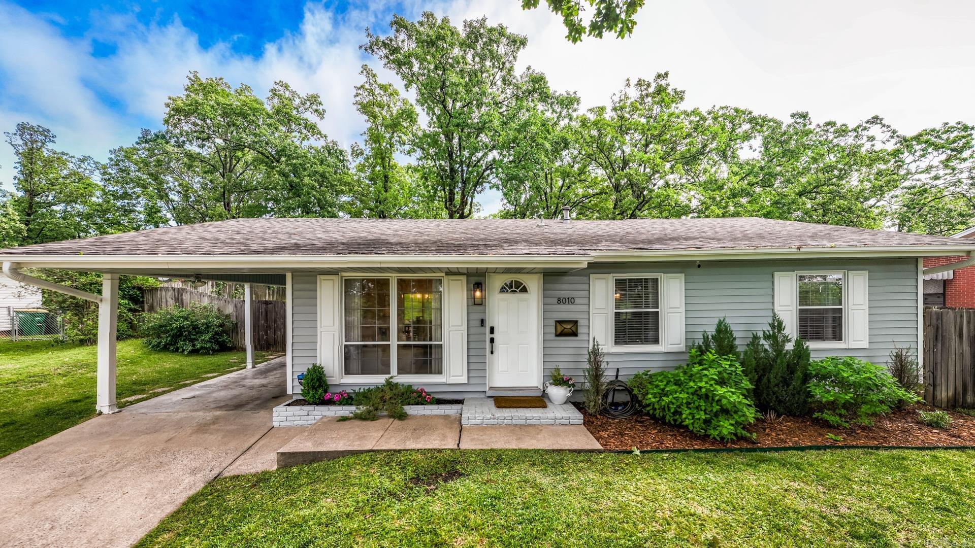 8010 Iowa Dr