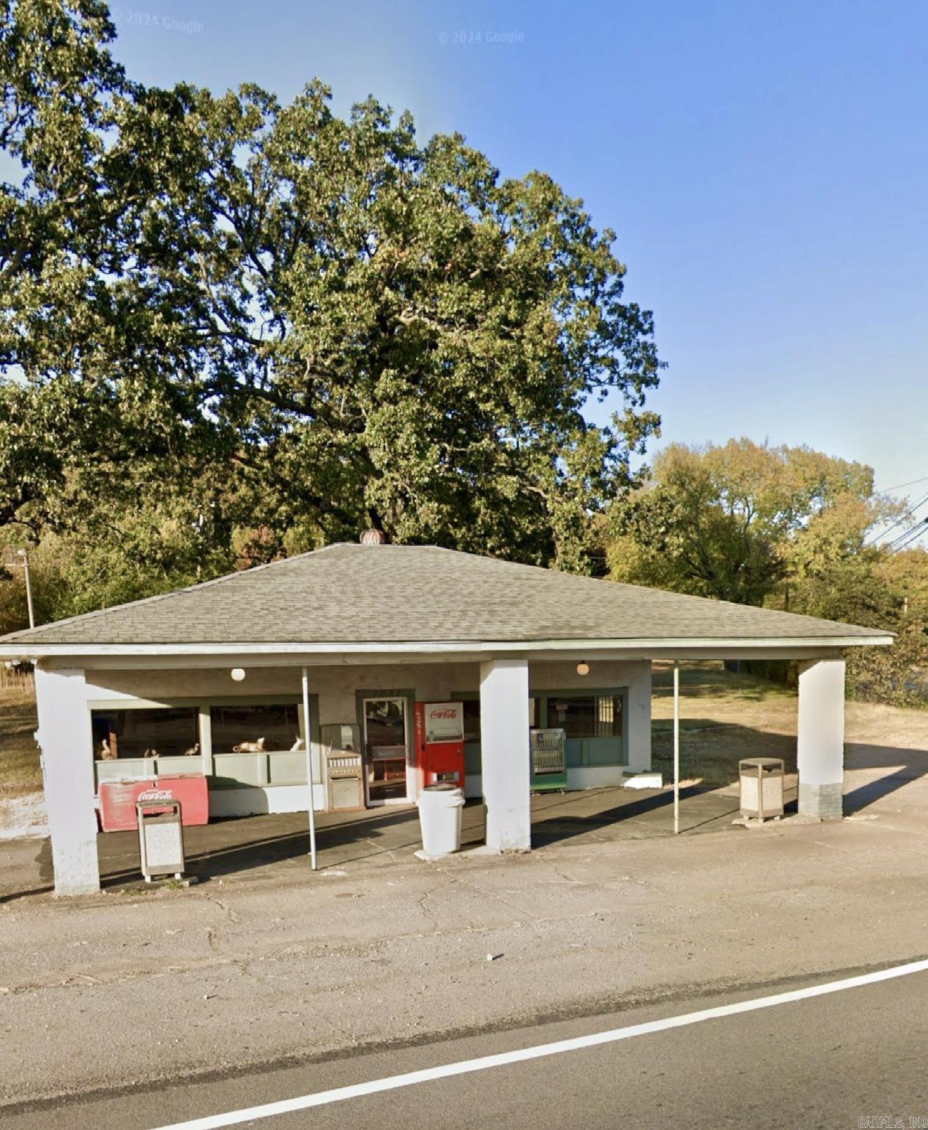 1051 E Main  Clarksville, AR