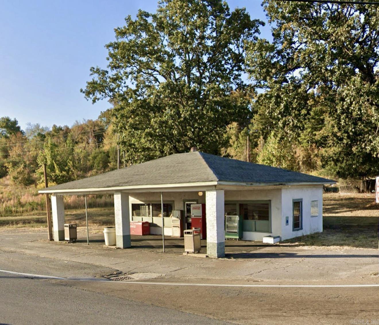 1051 E Main  Clarksville, AR