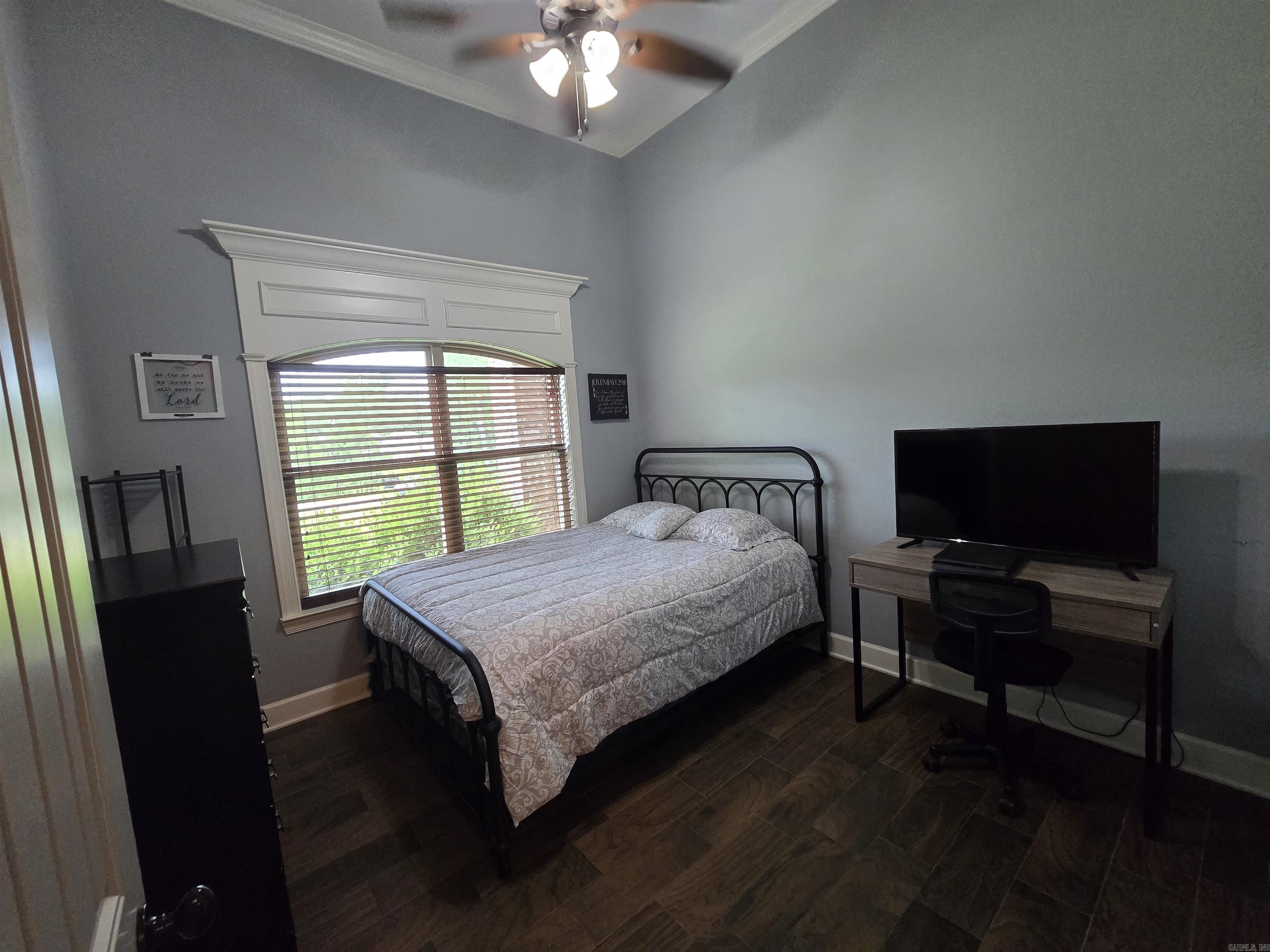 23  Whispering  Alexander, AR