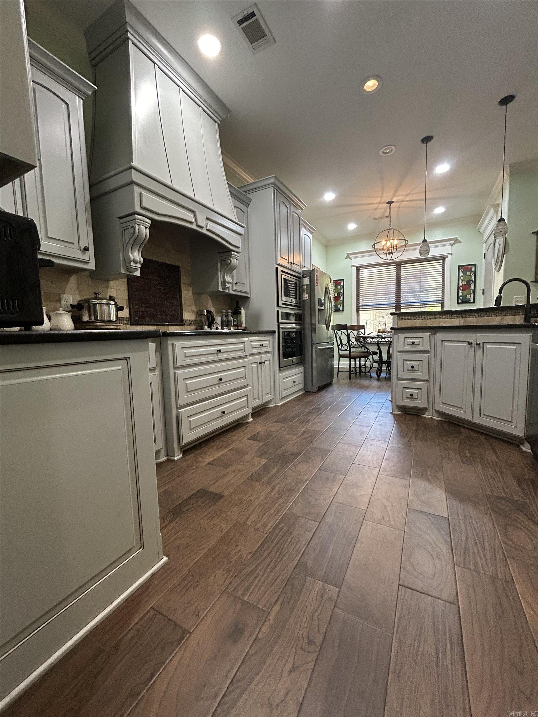 23  Whispering  Alexander, AR