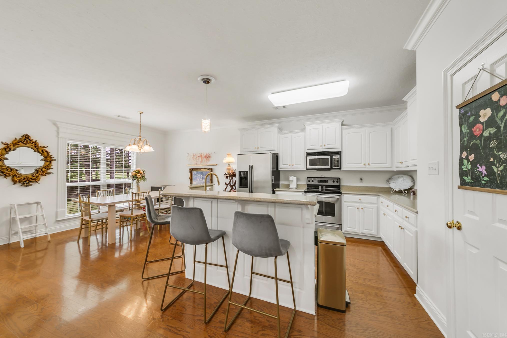 43  Earnhardt  Cabot, AR