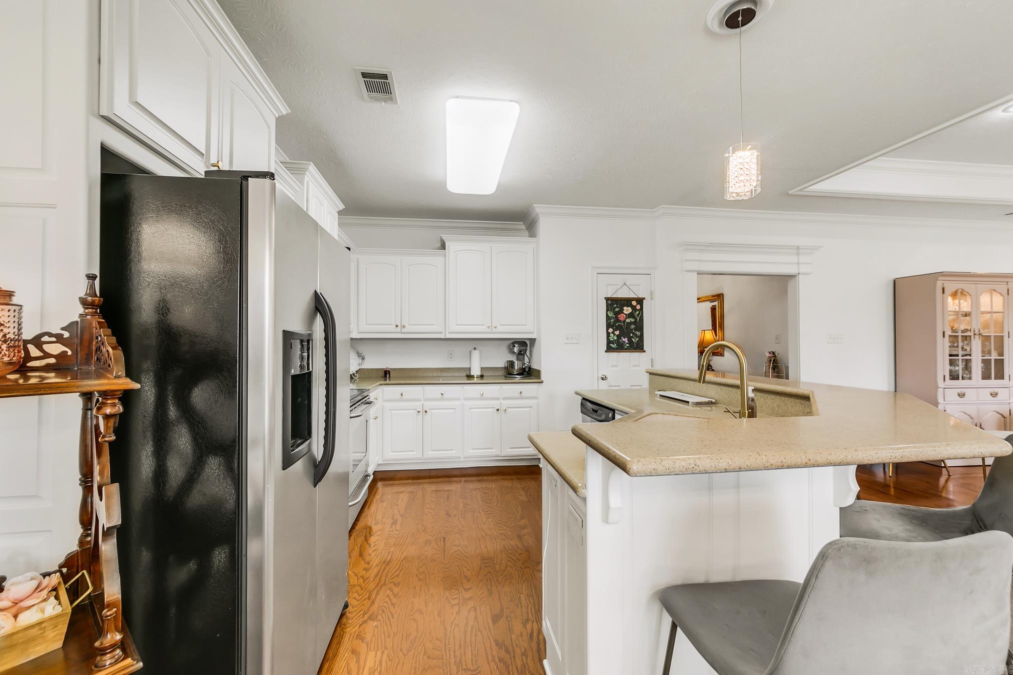 43  Earnhardt  Cabot, AR