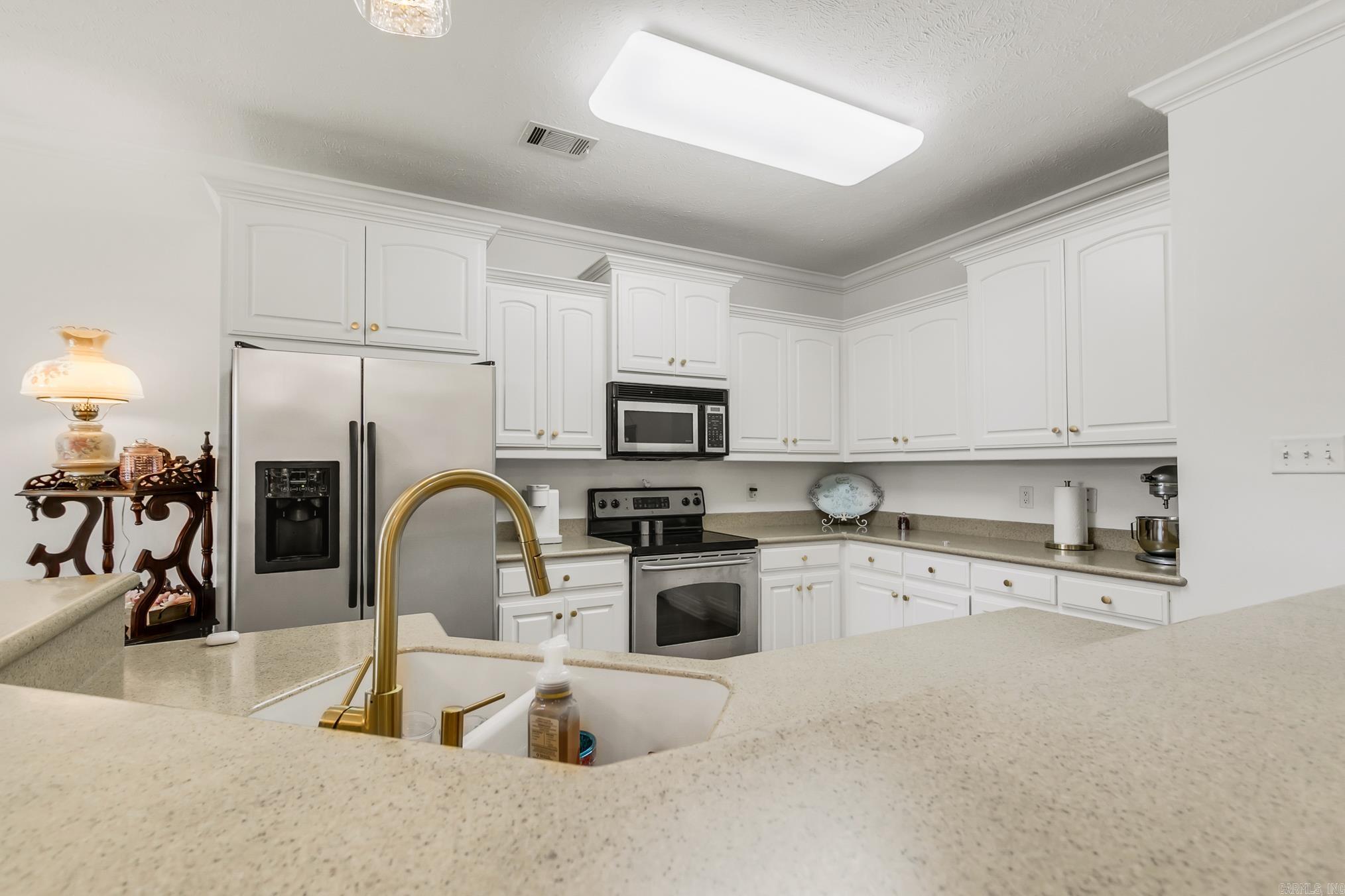 43  Earnhardt  Cabot, AR