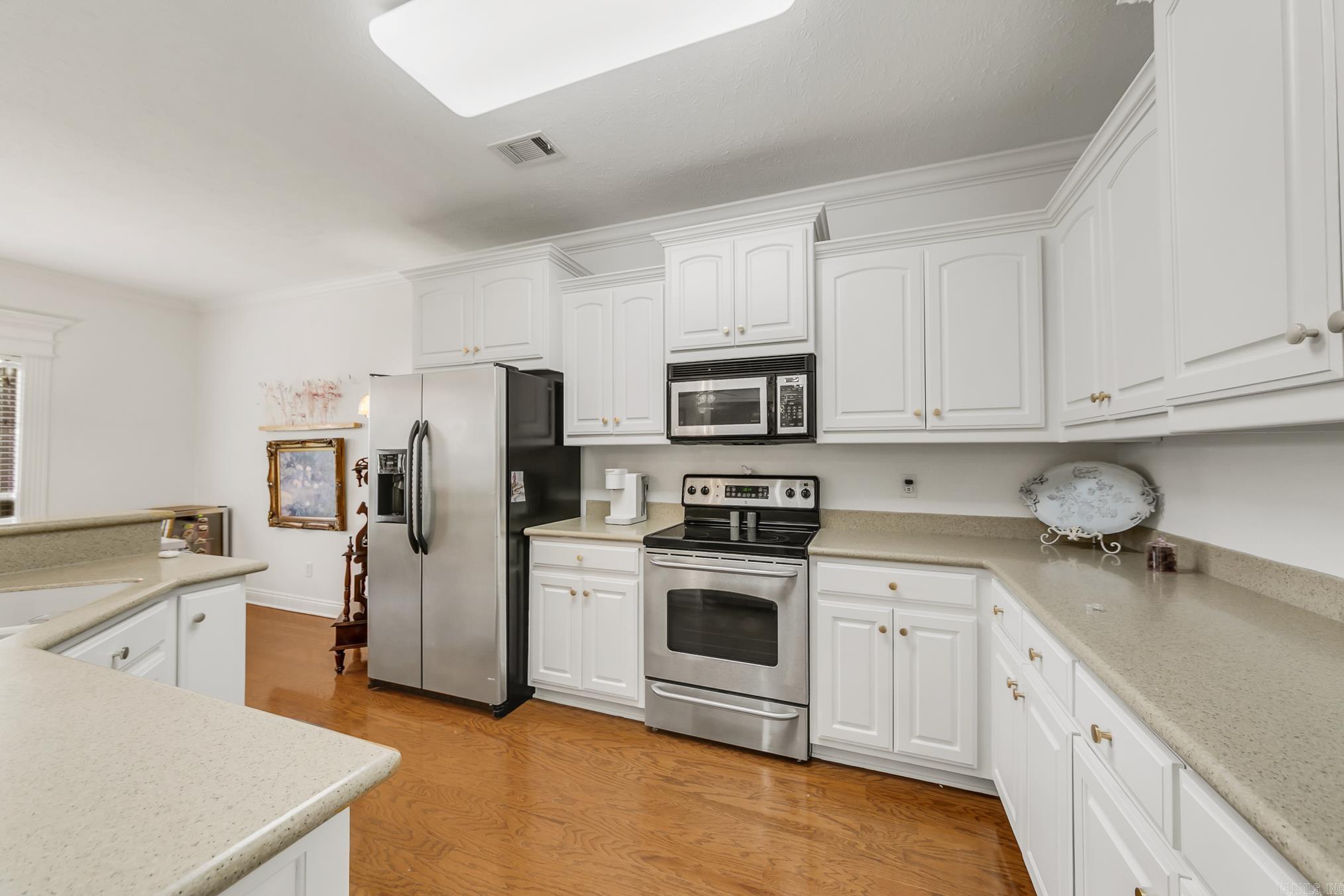 43  Earnhardt  Cabot, AR
