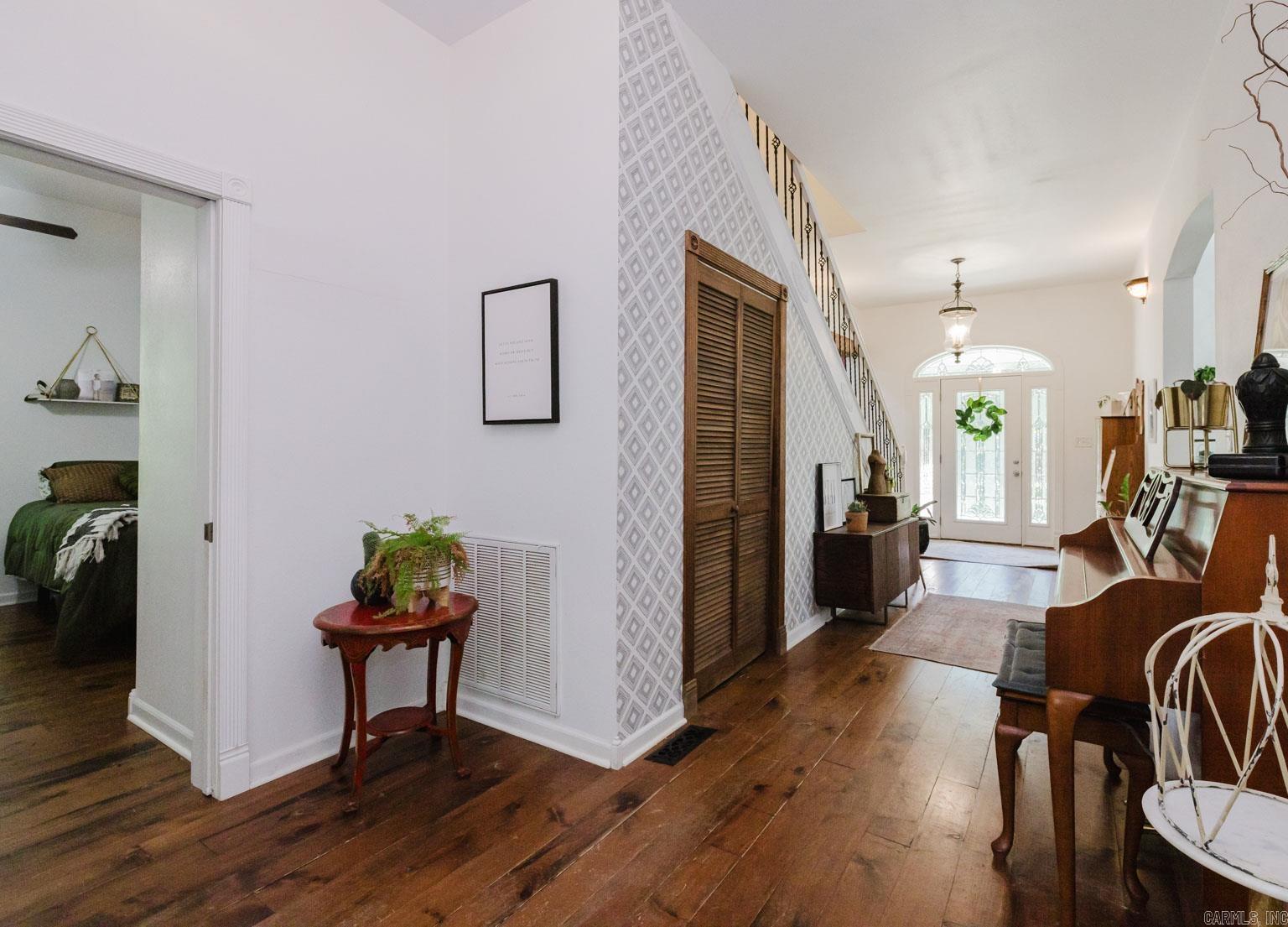 1112  Lawrence  Benton, AR