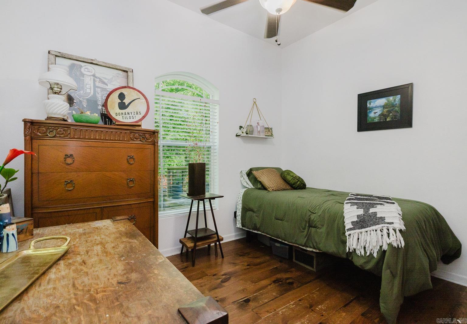 1112  Lawrence  Benton, AR